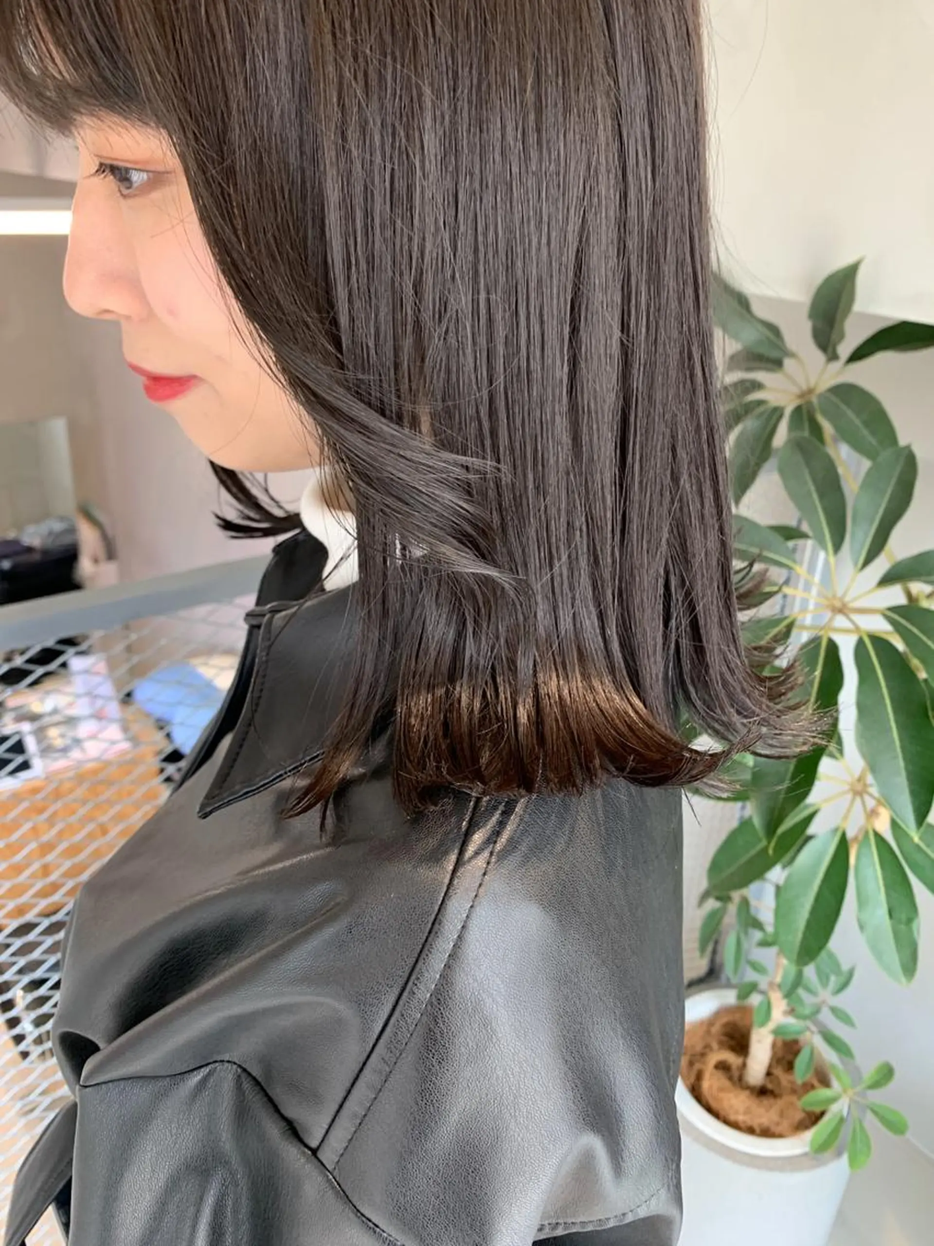 カラー グレージュ オリーブグレージュ オリーブグレー 韓国ヘア／レイヤー/ 🤍ayumuのヘアスタイル