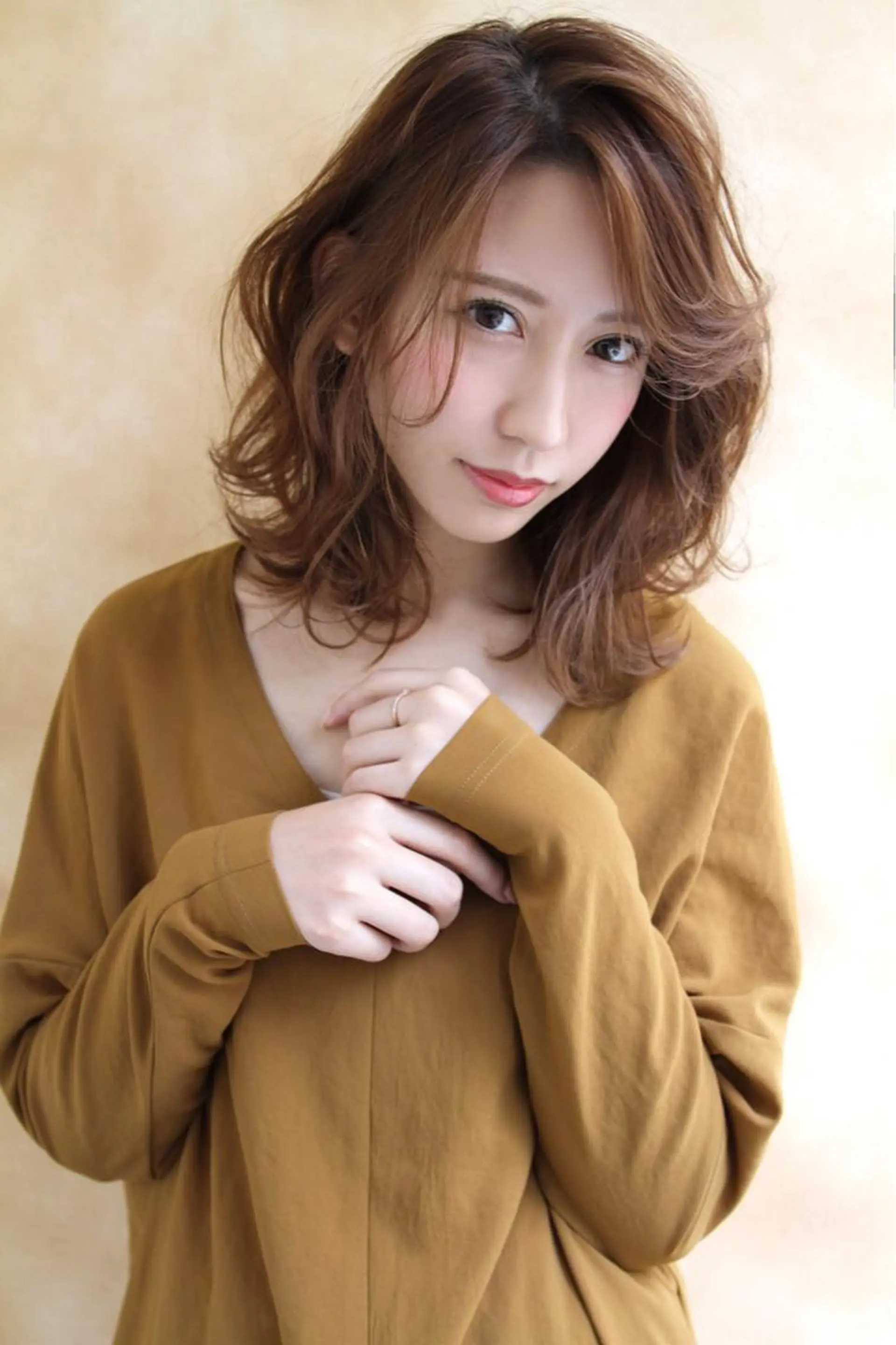 ミディアム カラー パーマ L i L 塚口のヘアスタイル