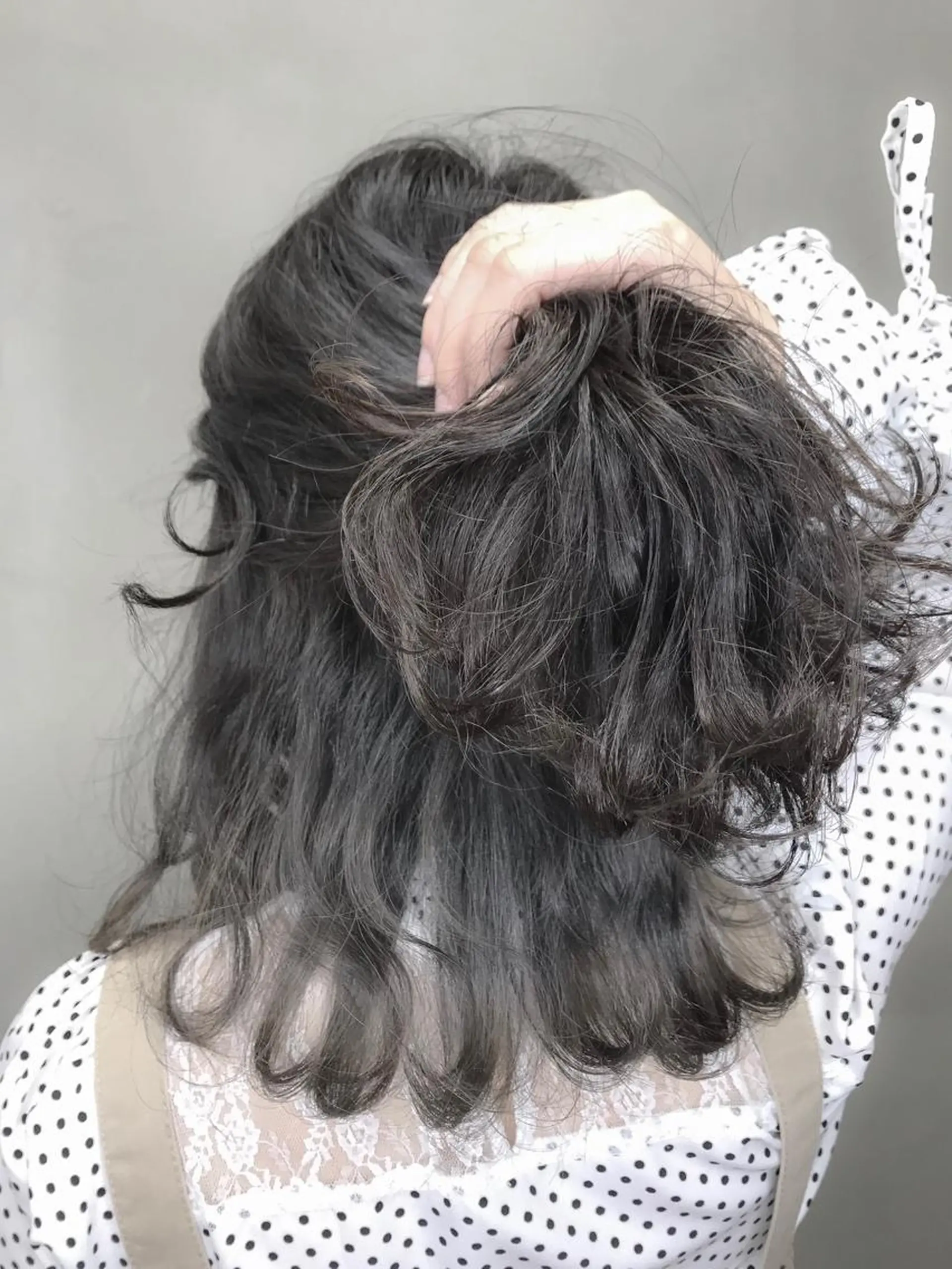 セミロング カラー SALOWIN神戸三宮East店所属・【透明感、艶髪】西村 有司のヘアスタイル