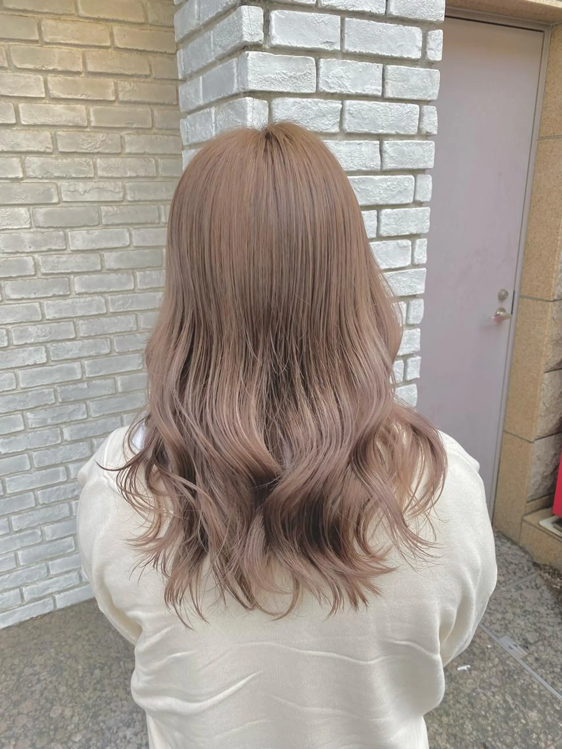 セミロング カット ヘアカラー トリートメント 【ブリーチ特化】 山崎 悠樹のヘアスタイル
