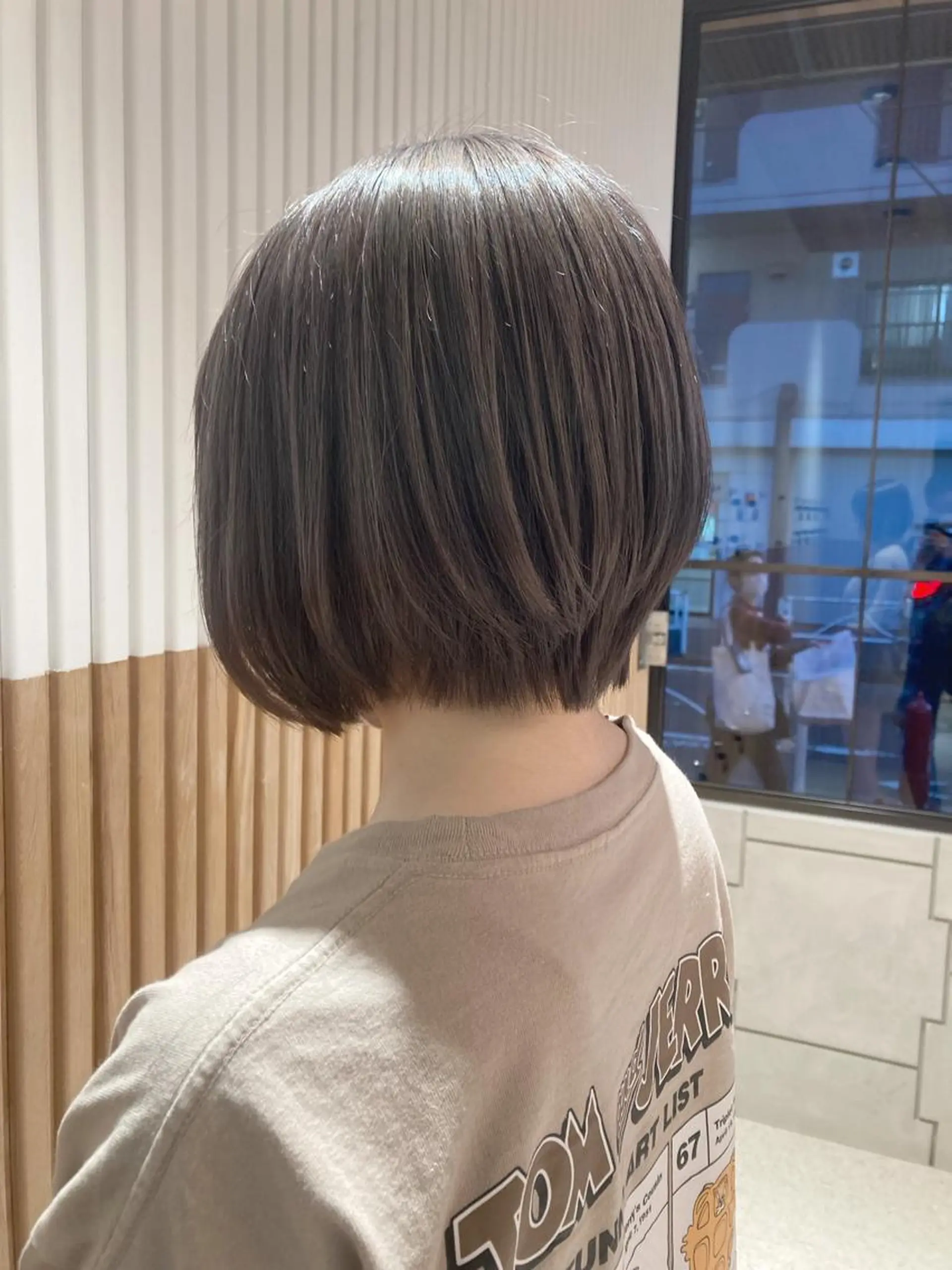 ショート カラー ブリーチ 透明感カラー デザインカラー グラデーションカラー グレージュ カット ヘアカラー Radix所属・ボブ/ハイトーン 福生Radix 下田のヘアスタイル