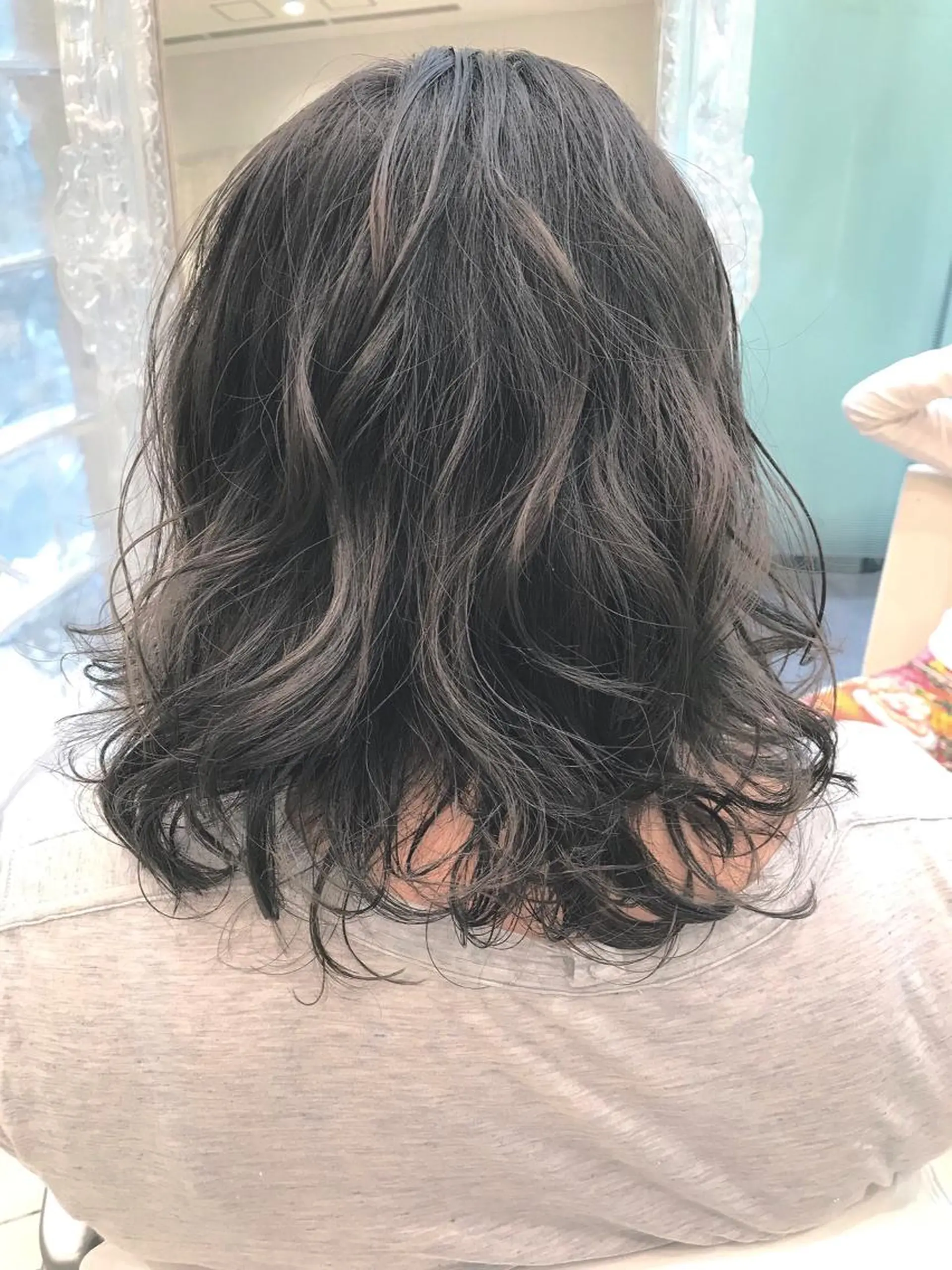 セミロング カラー ヘアカラー トリートメント 田中 慎也のヘアスタイル