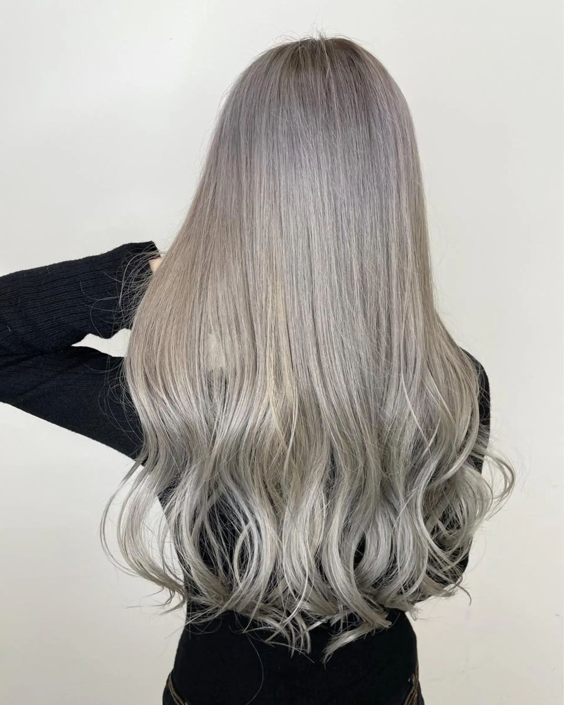 ロング LINOET  nagoya所属・手島 カミラのヘアスタイル