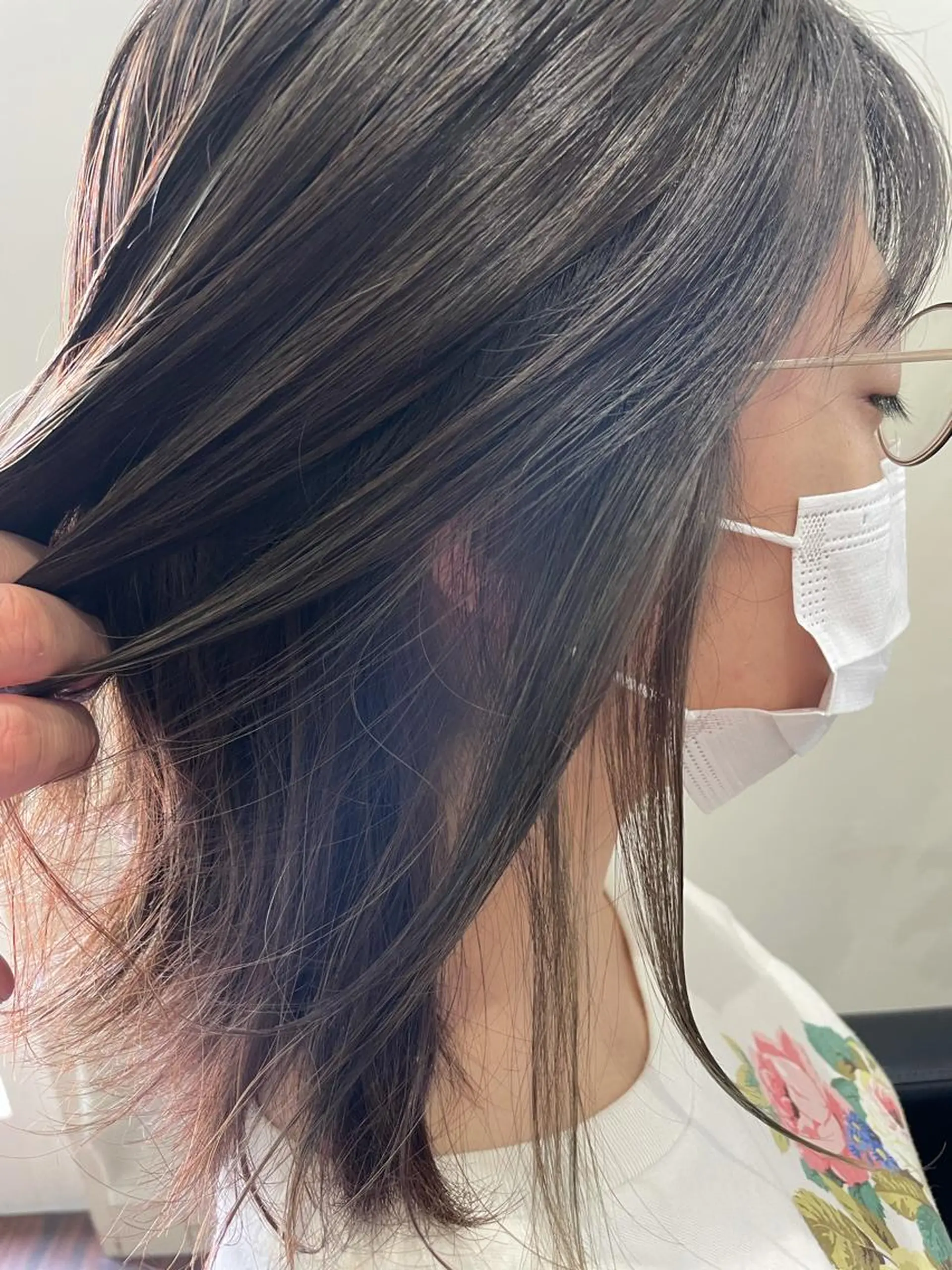 セミロング カラー セミロングパーマ ブリーチ ケアブリーチ グレージュ ハイライトカラー カット ヘアカラー トリートメント シンヤヘアーズ 泉大津本店のヘアスタイル