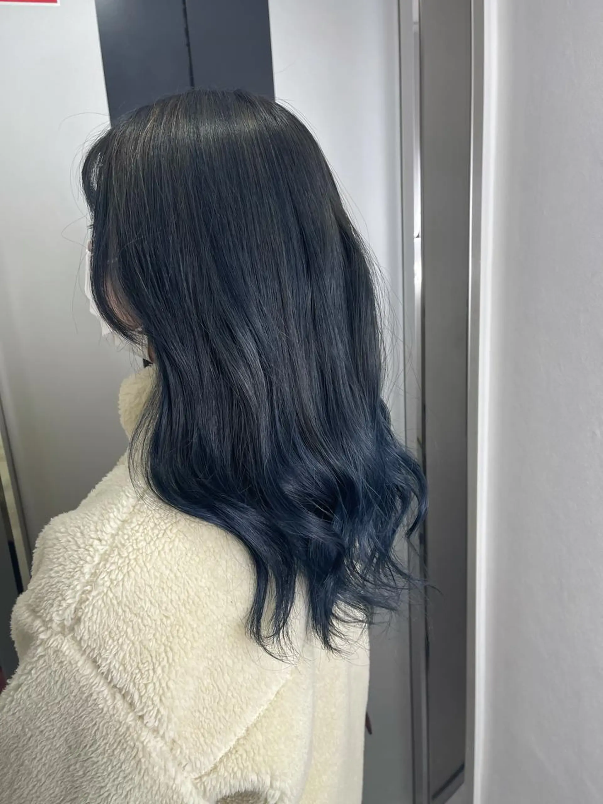 ロング カラー emi/髪質改善/ 韓国風/艶カラーのヘアスタイル