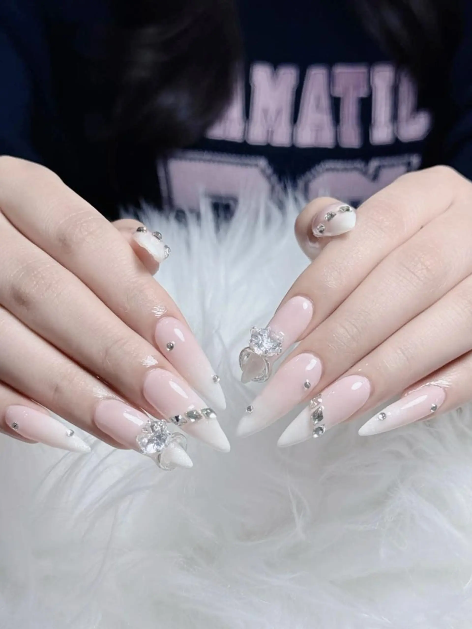 ネイル 長さ出し グラデーション 卒業式 キラキラネイル マグネットネイル ハンドネイル Mio💖Belle Nail Salonのネイルデザイン