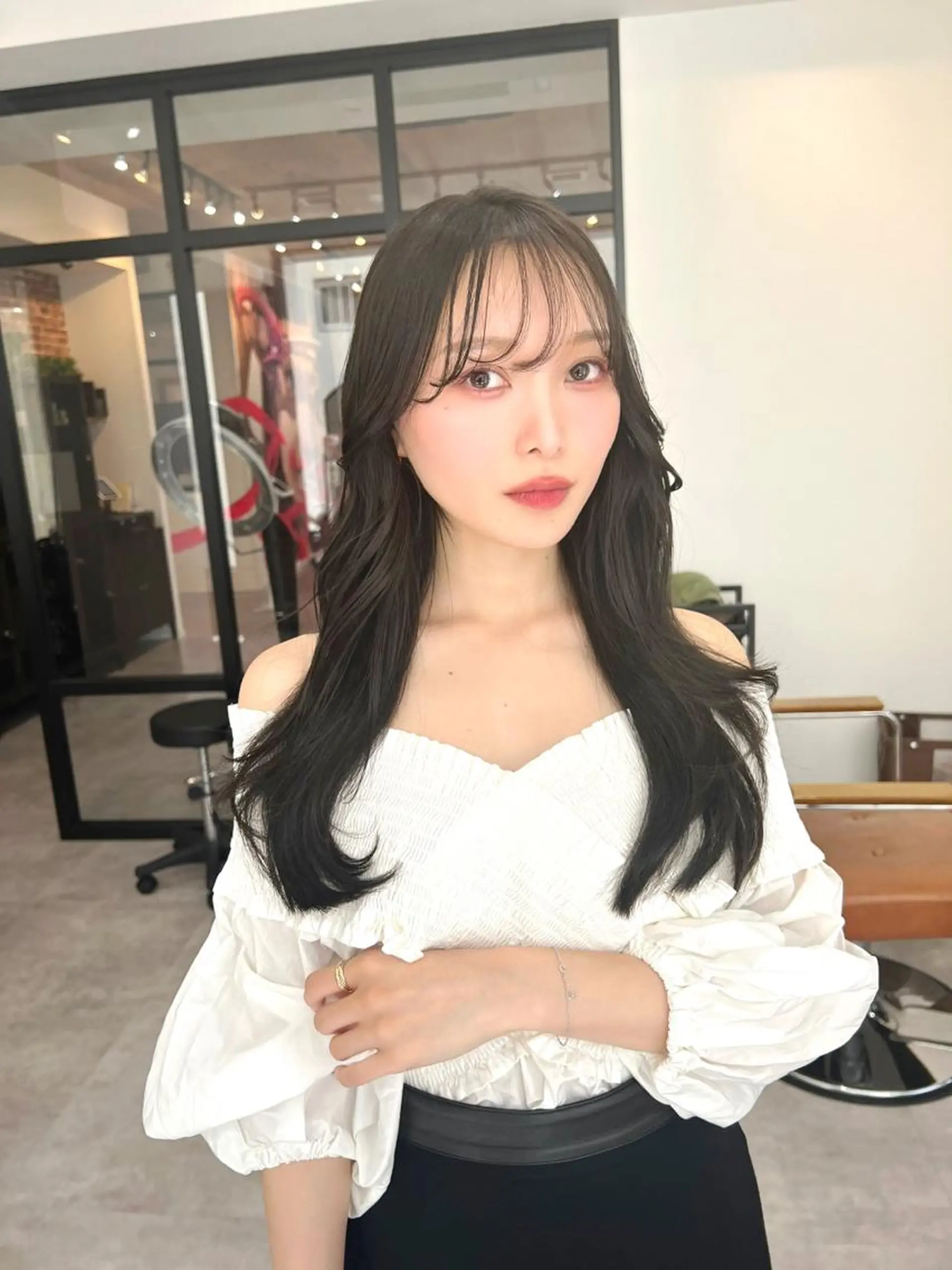 ミディアム カラー ヘアアレンジ くびれヘア 韓国風ヘア カット ヘアカラー トリートメント 顔まわり職人🇰🇷 韓国ヘア/KAITOのヘアスタイル