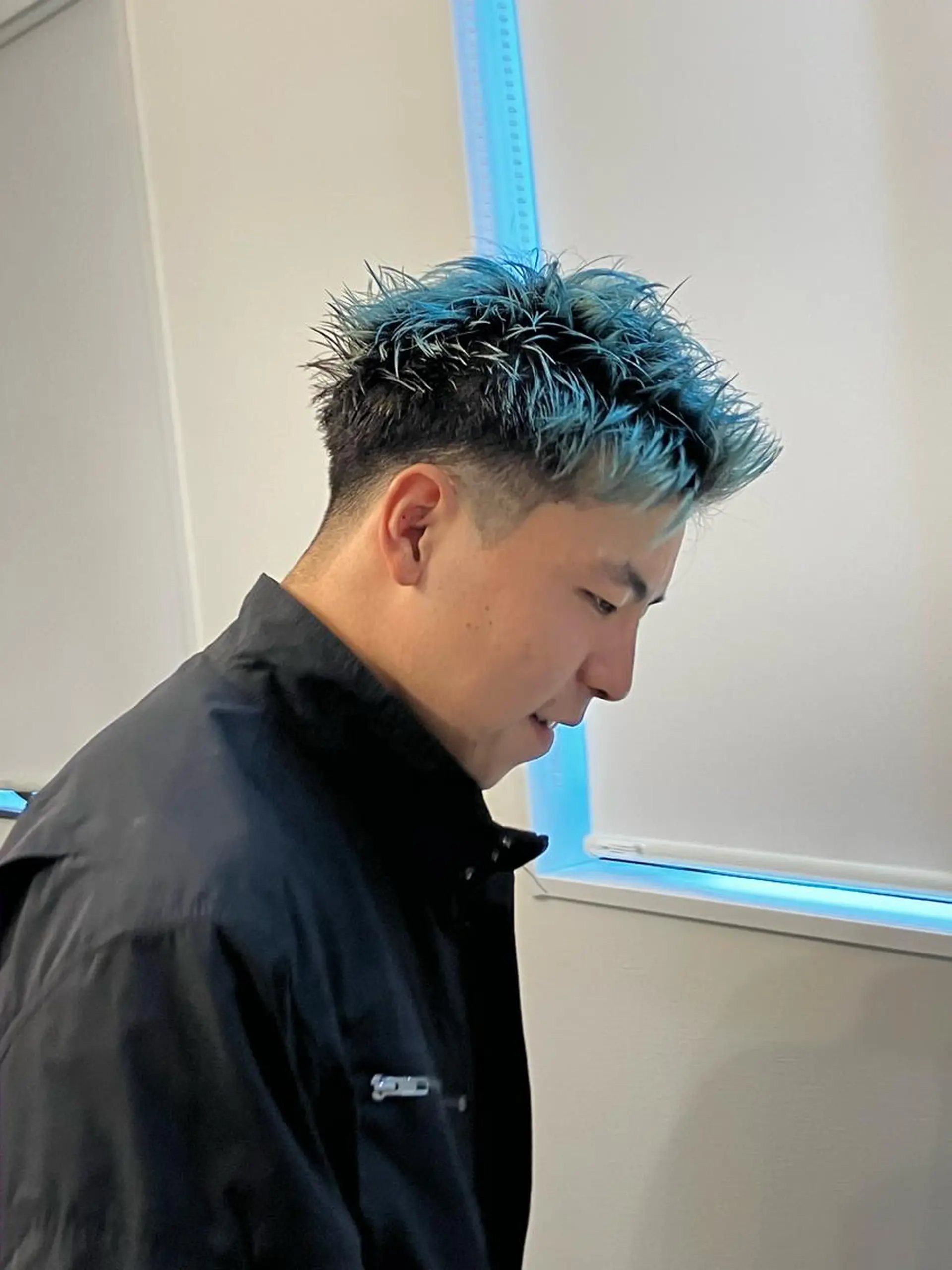 カラー メンズ 本田 央介のヘアスタイル