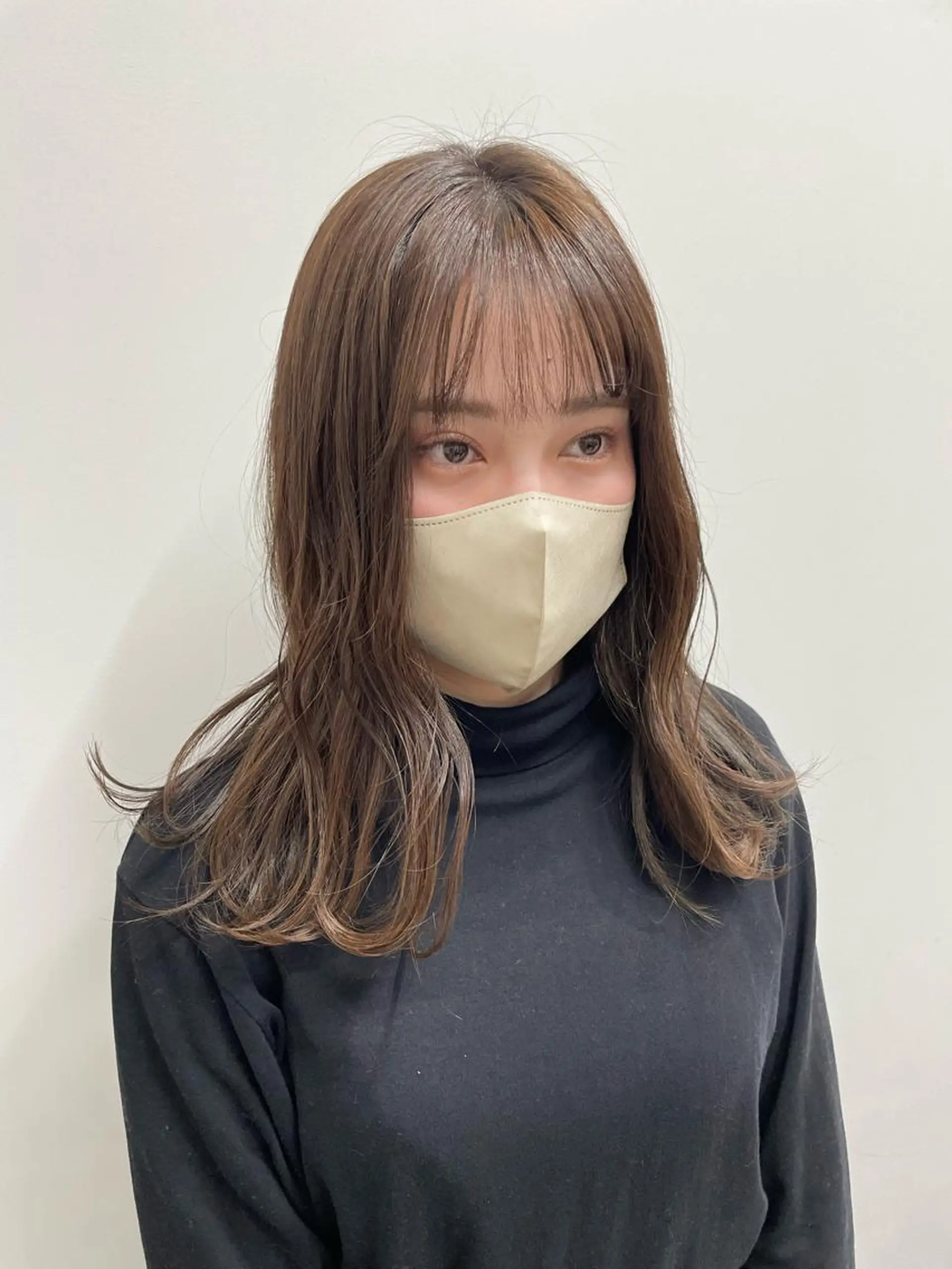 セミロング ヘアカラー トリートメント 佐々木 芽衣のヘアスタイル