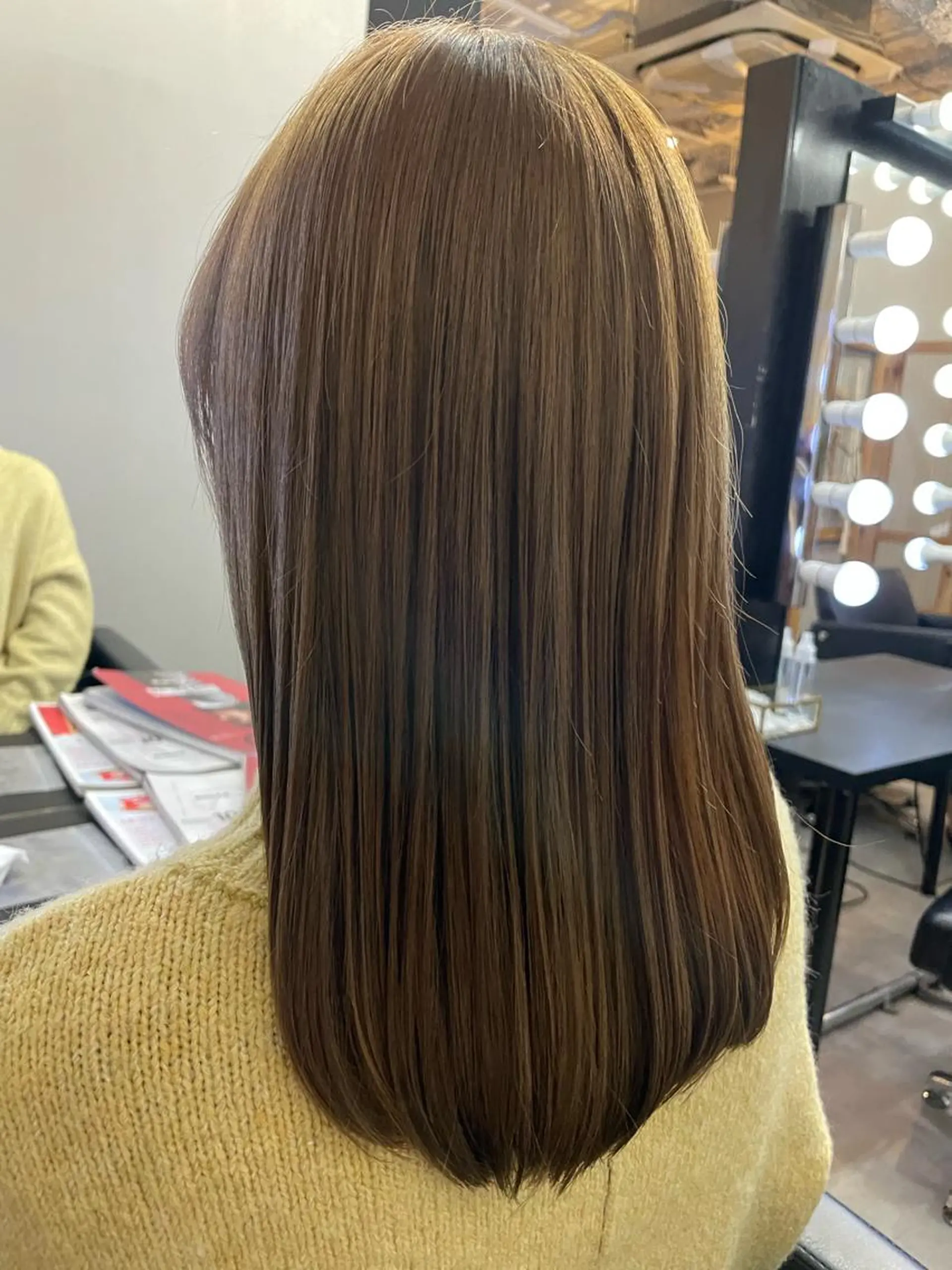 セミロング カラー ベージュカラー ブリーチ カット ヘアカラー ブリーチなし透明感 タケザワミキのヘアスタイル