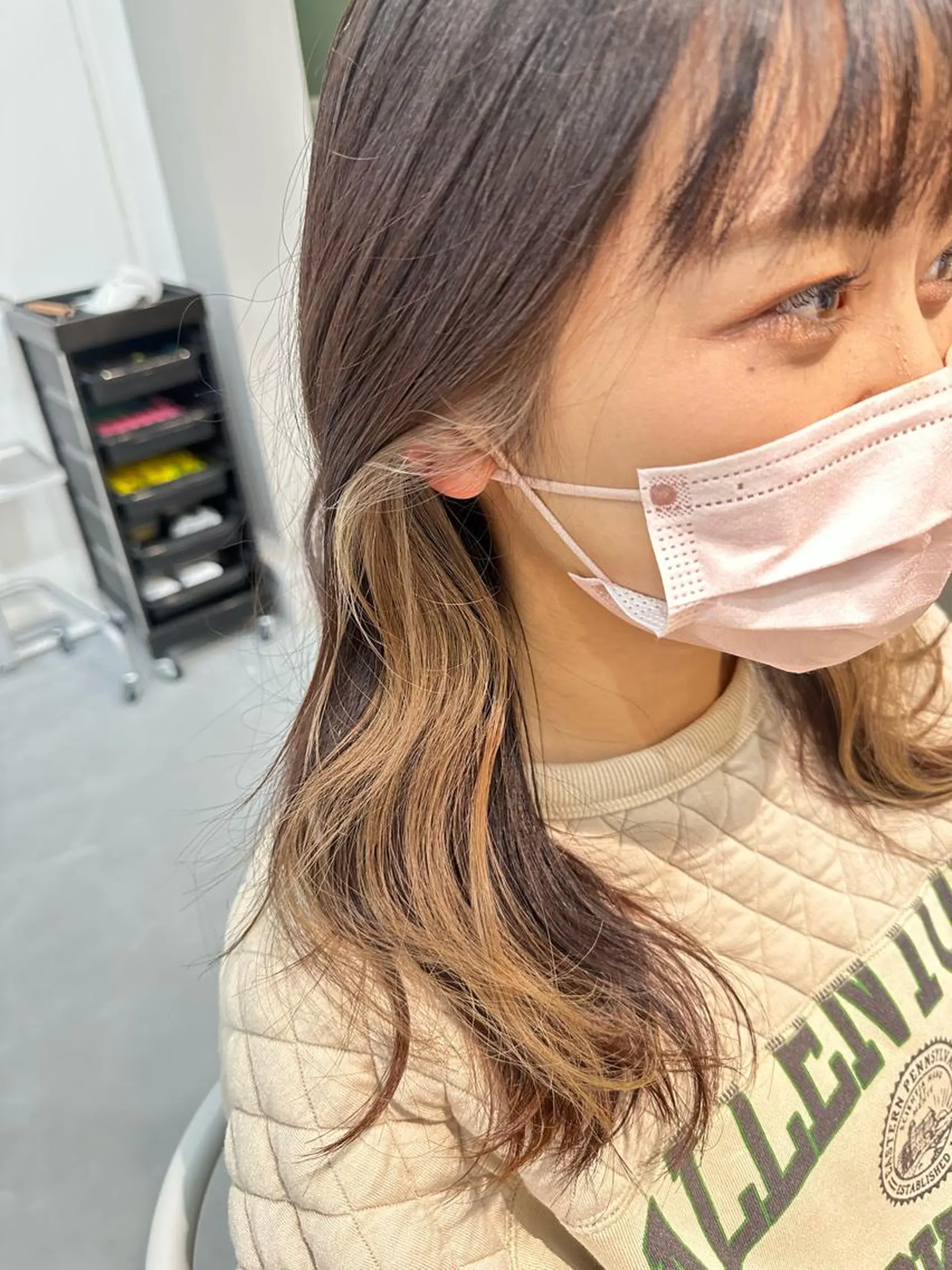 ロング カラー ベージュカラー 松本 莉央のヘアスタイル