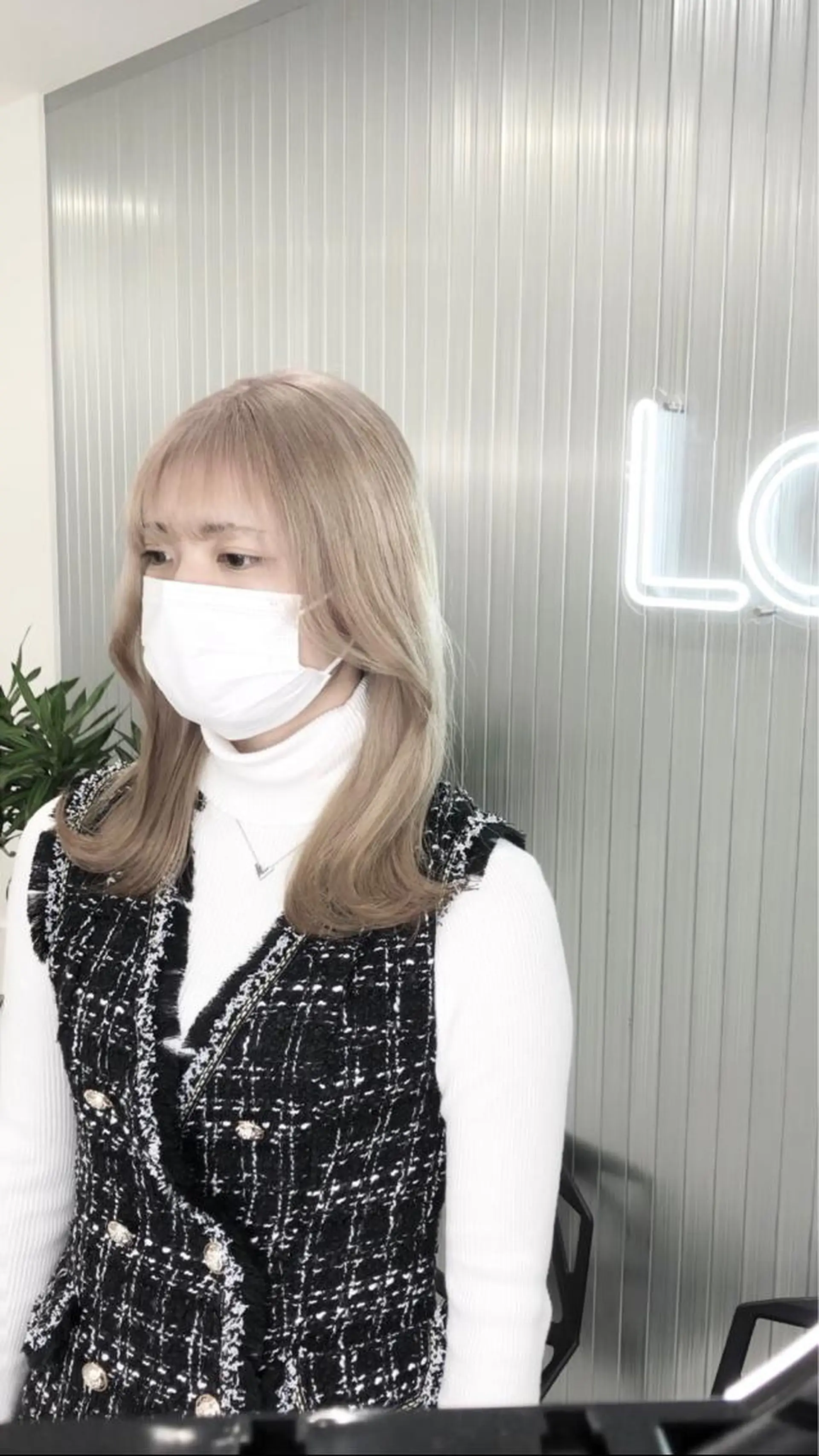 セミロング カラー ヘアカラー LOOP hairのヘアスタイル