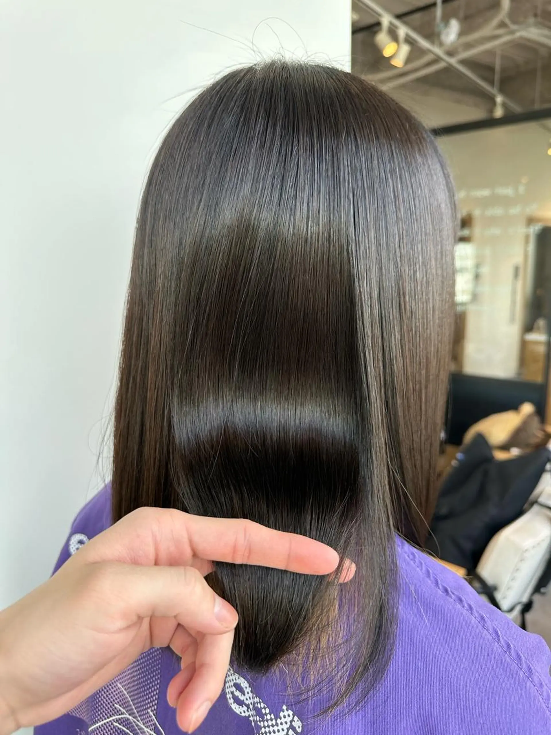 ミディアム 大阪ウルフカット ハッシュカットのヘアスタイル