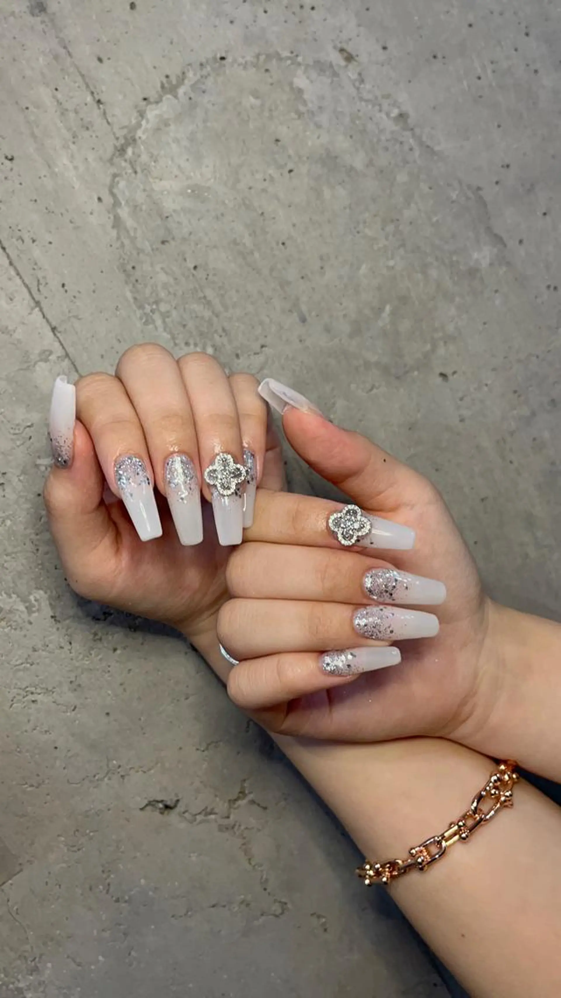 ネイル ハンドネイル IROHA Nail 矢掛萌子のネイルデザイン