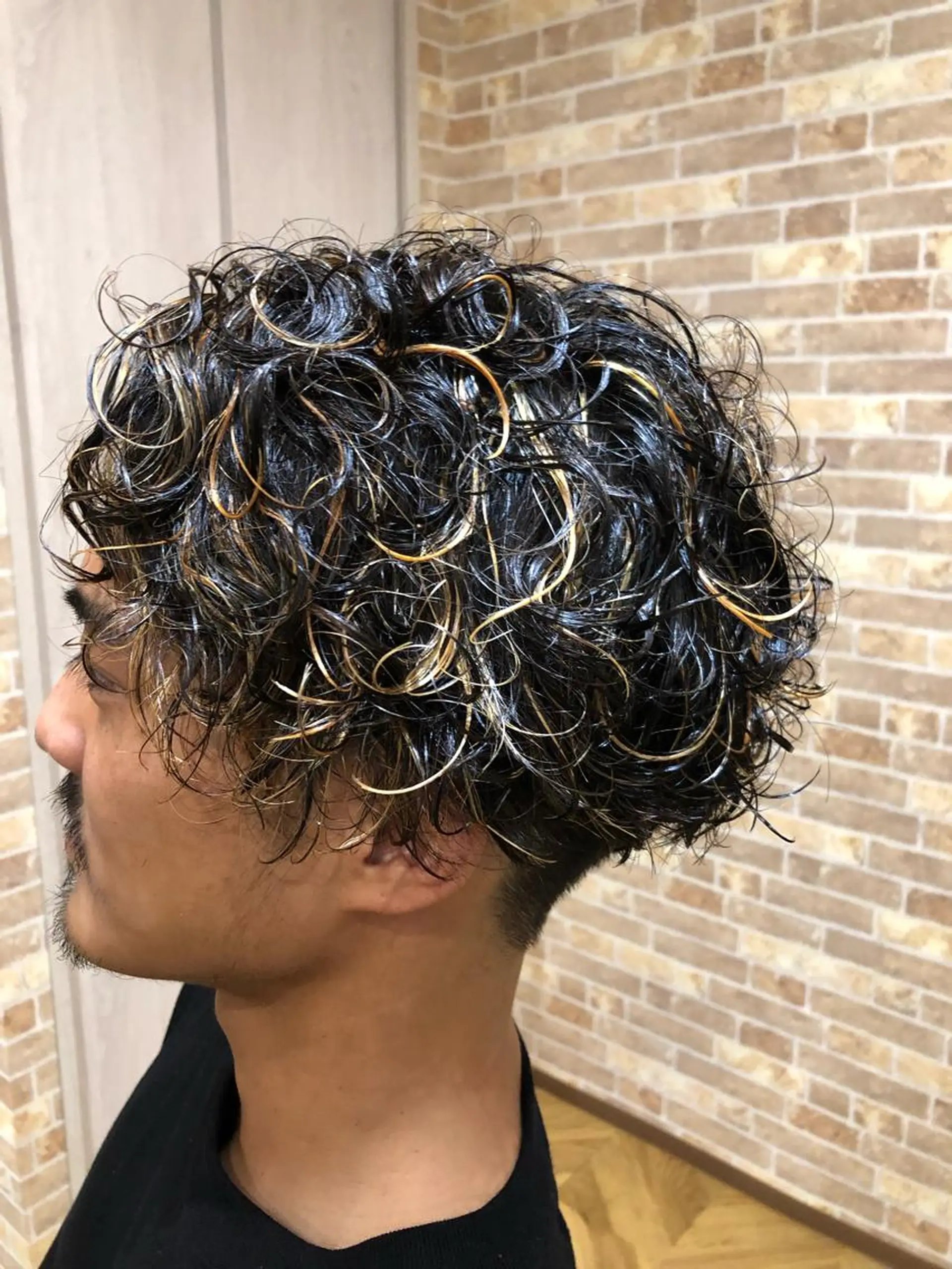 ミディアム カラー メンズ ミディアムパーマ メンズメッシュ メンズパーマ メッシュ 大山 亮　　【髪質改善】のヘアスタイル