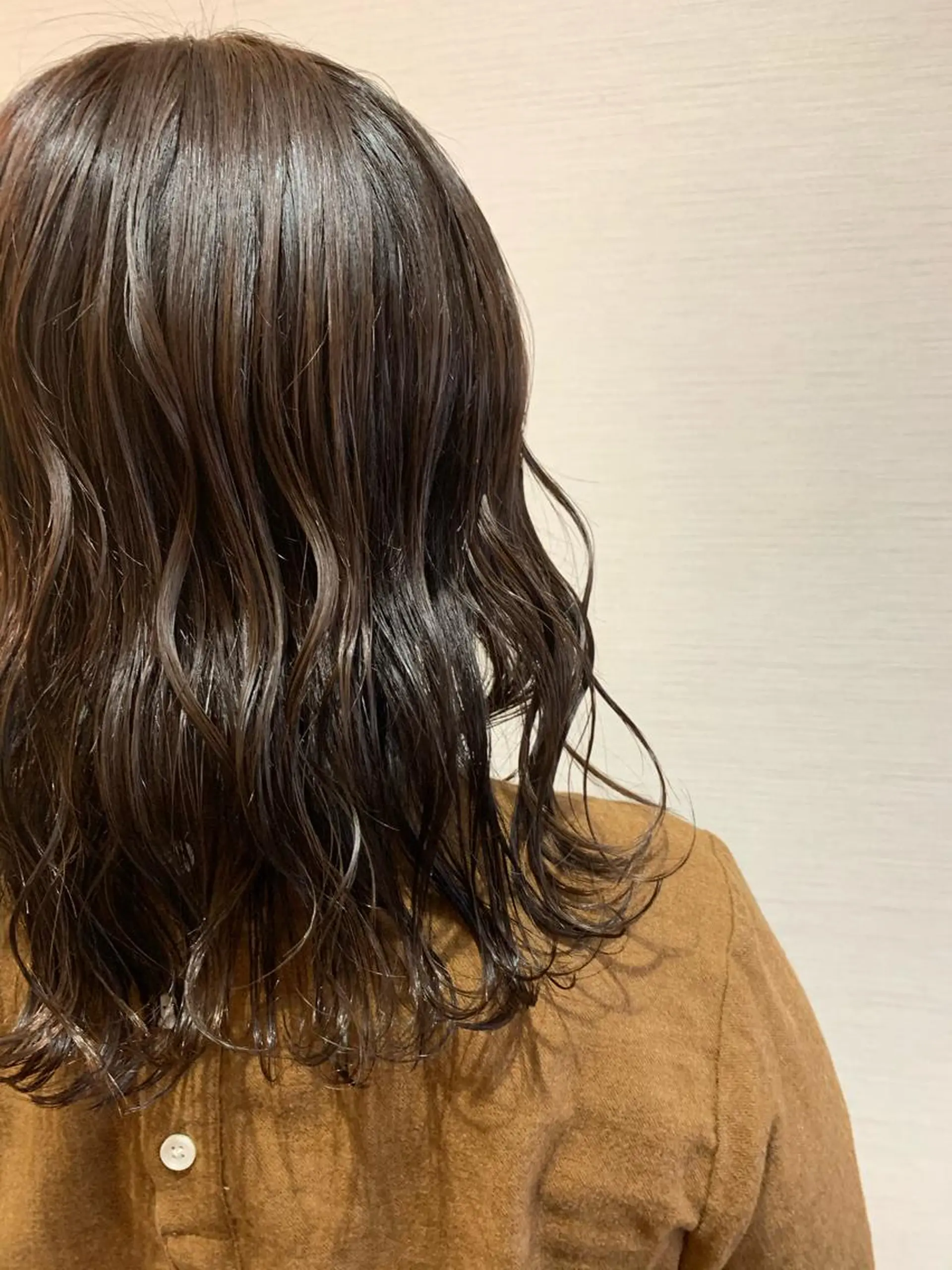 ミディアム カラー 蓮見  友里のヘアスタイル