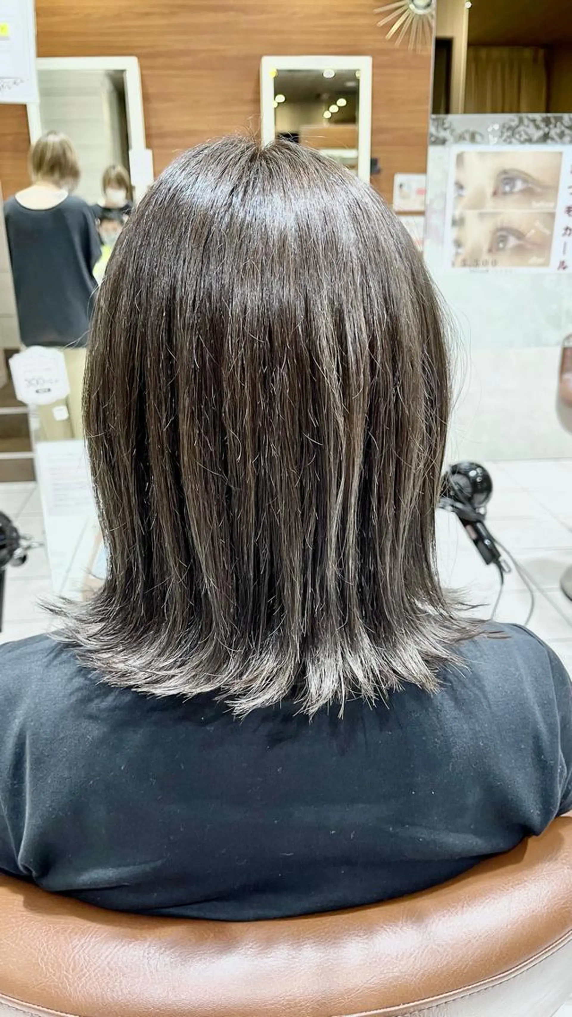 ミディアム 外ハネヘア カット パーマ トリートメント テラモト カズヨシのヘアスタイル