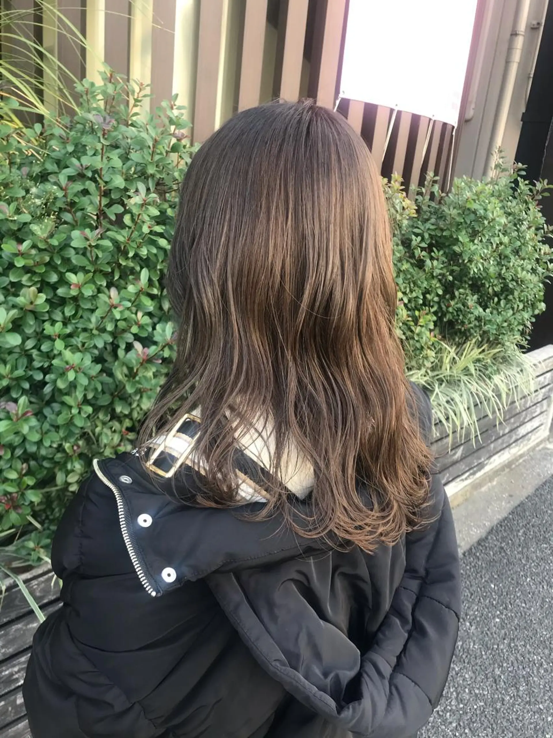 ミディアム カラー ベージュカラー イルミナカラー カット ヘアカラー トリートメント 安井 匡隆のヘアスタイル