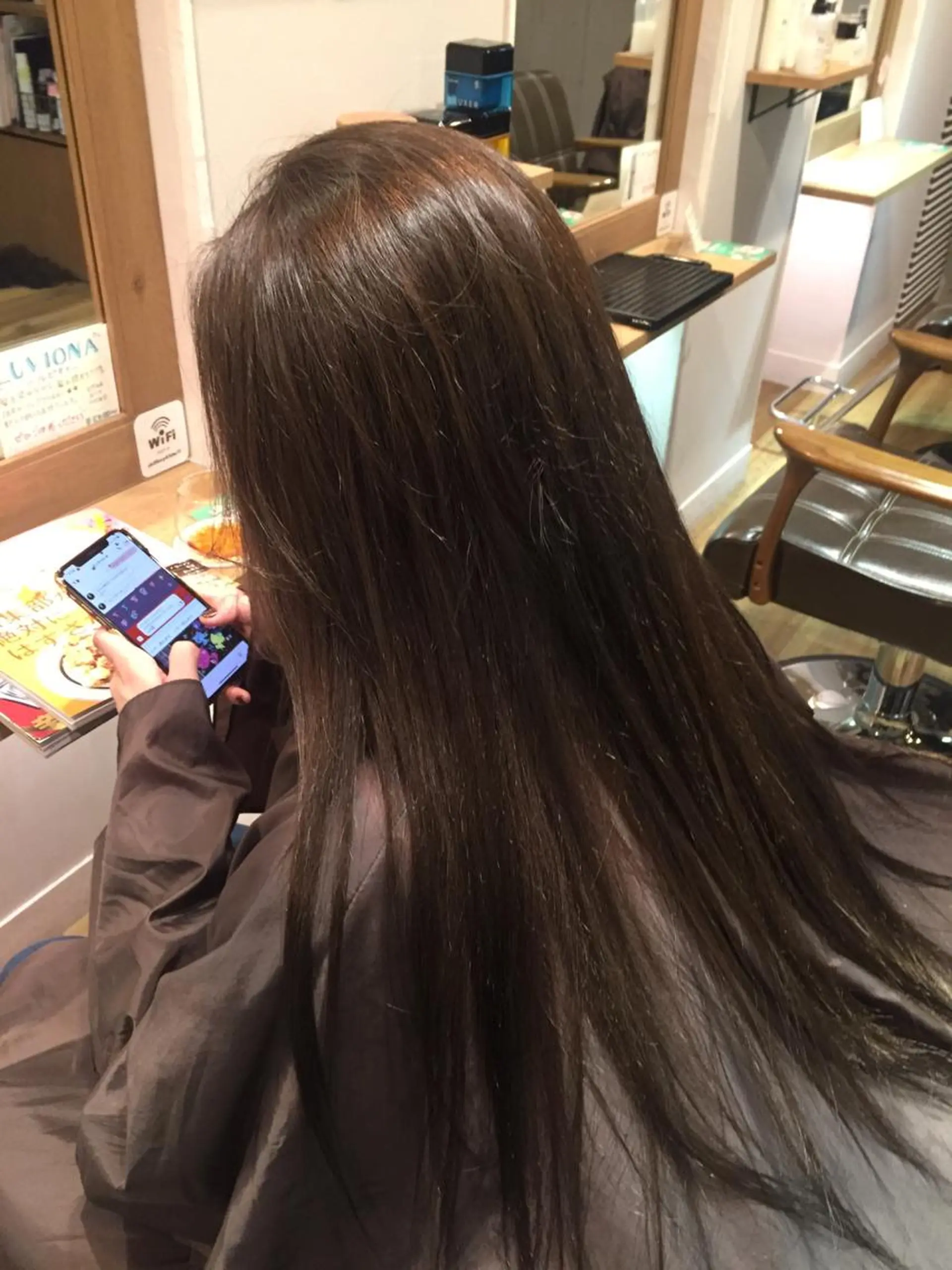 ロング カラー ツキダテ ユイのヘアスタイル