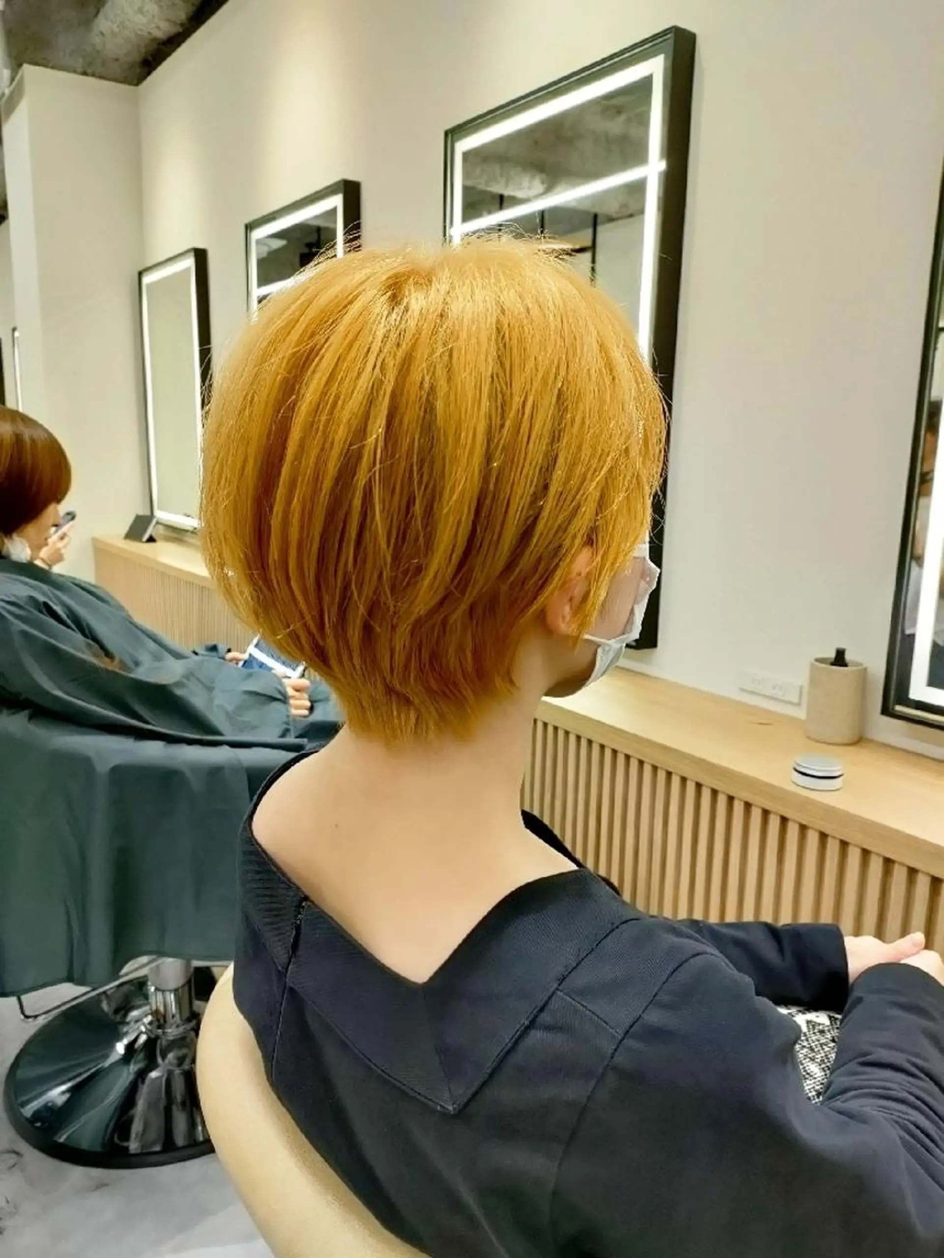 ショート カラー ハイトーンカラー ショートヘア 【似合わせ・レイヤー ・パーマ】海気のヘアスタイル