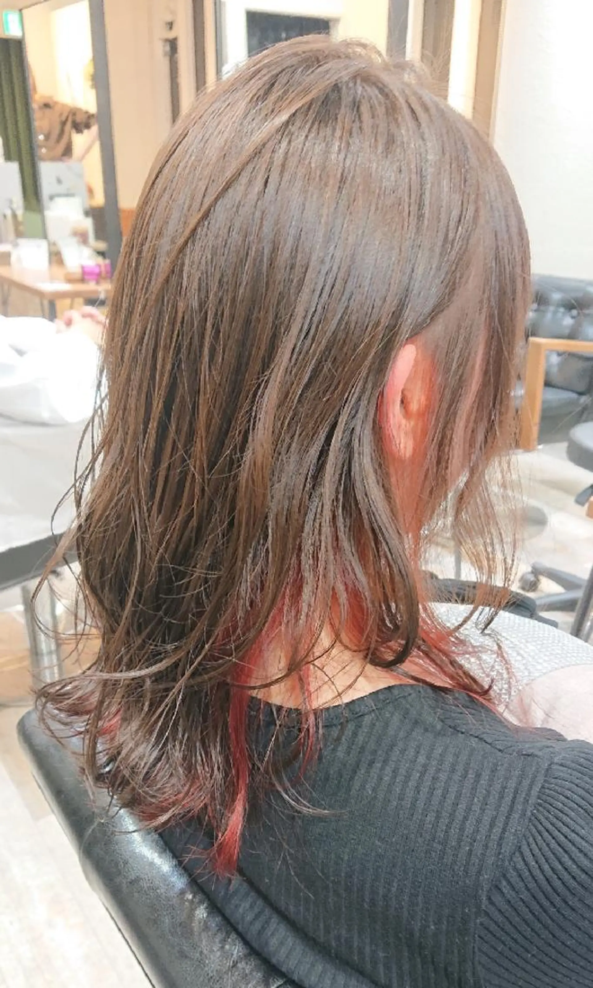 ミディアム カラー インナーカラー レッドカラー ACROあべの店所属・艶カラー/インナー /グラデ/大西小百合のヘアスタイル