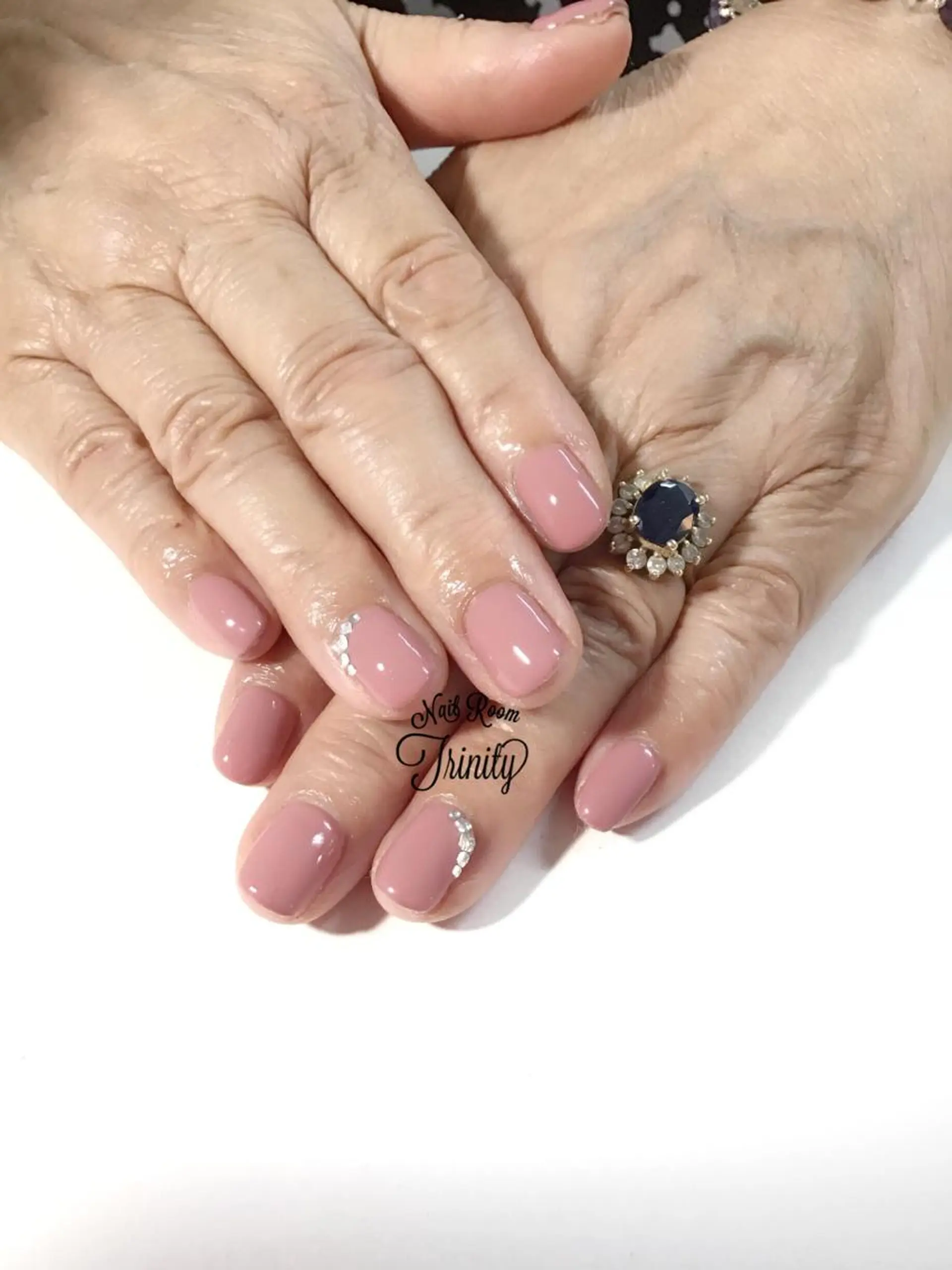 ネイル Trinity staffのネイルデザイン