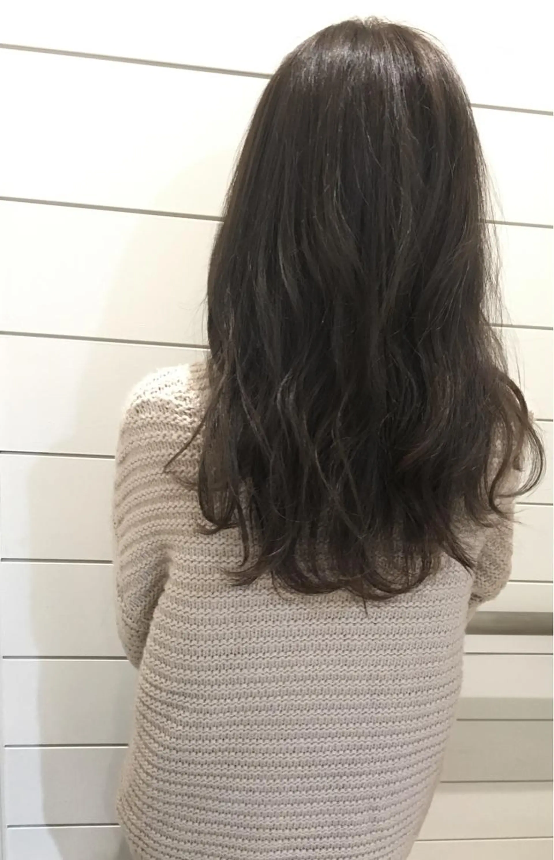 ロング カラー アッシュ ミント 鍵山 千秋のヘアスタイル