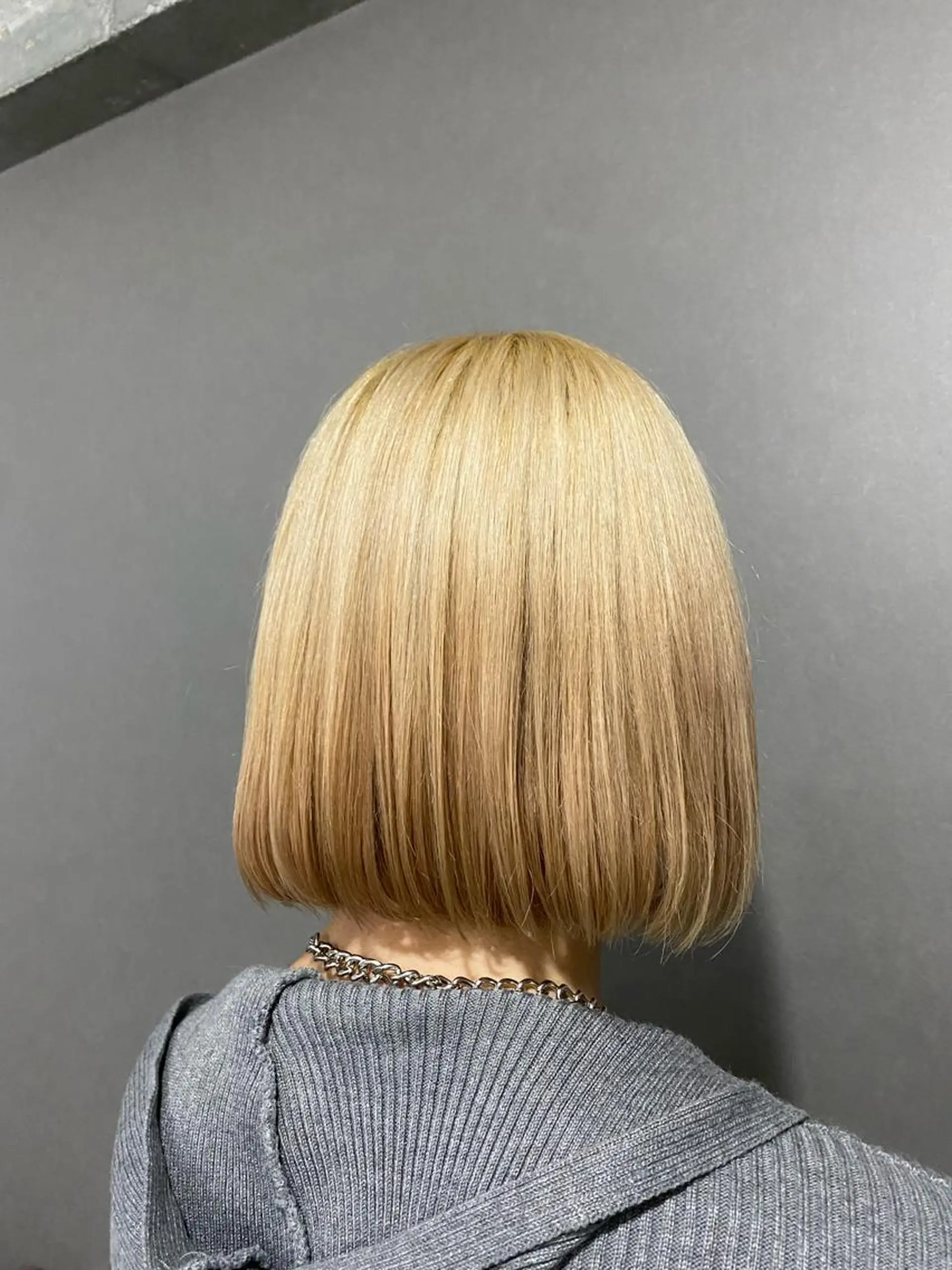 ミディアム ボブ Bob&ハイトーン 専門家CHIHIROのヘアスタイル