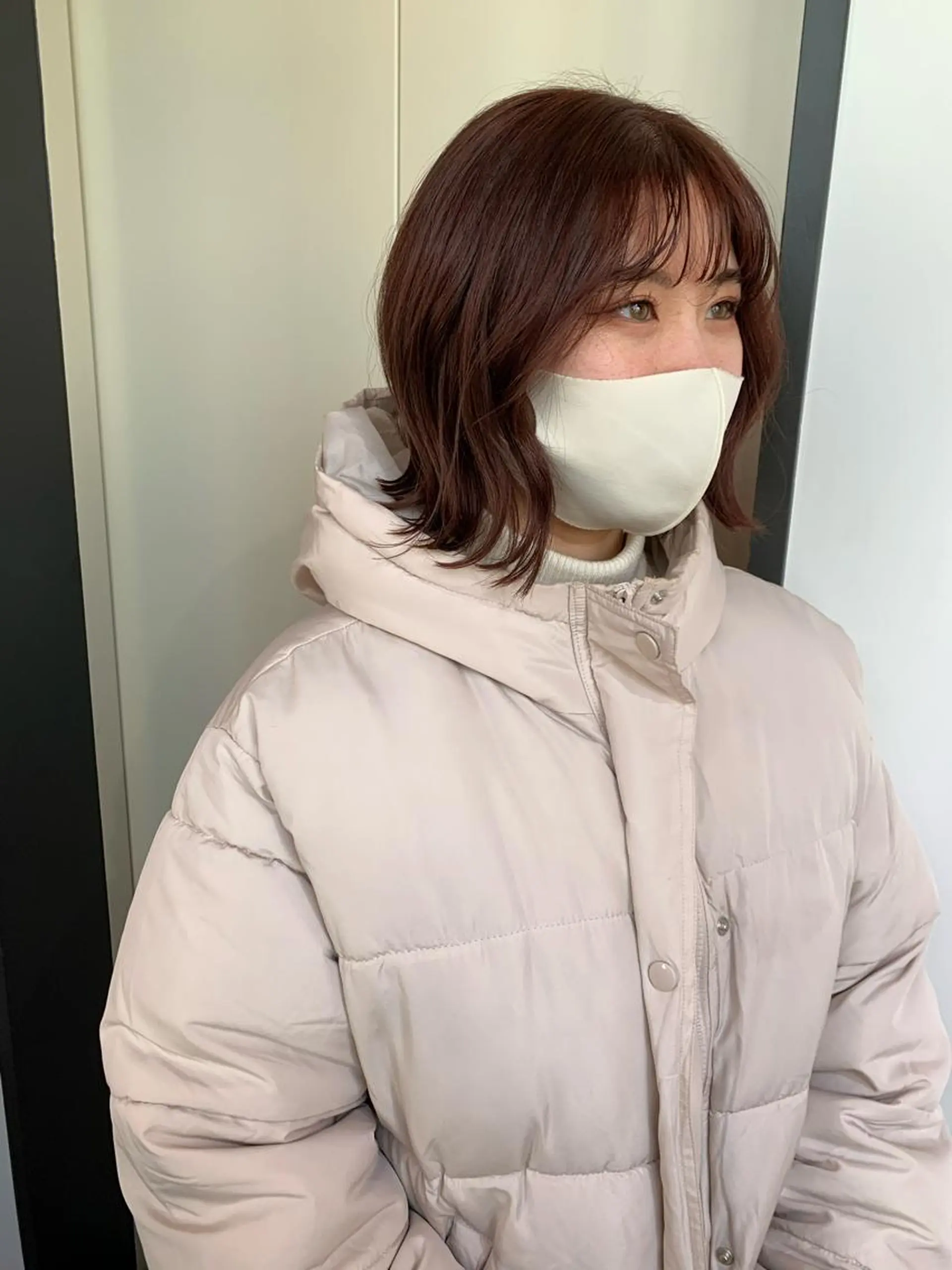 ミディアム カラー カット ヘアカラー SAKINO． ベージュカラーのヘアスタイル