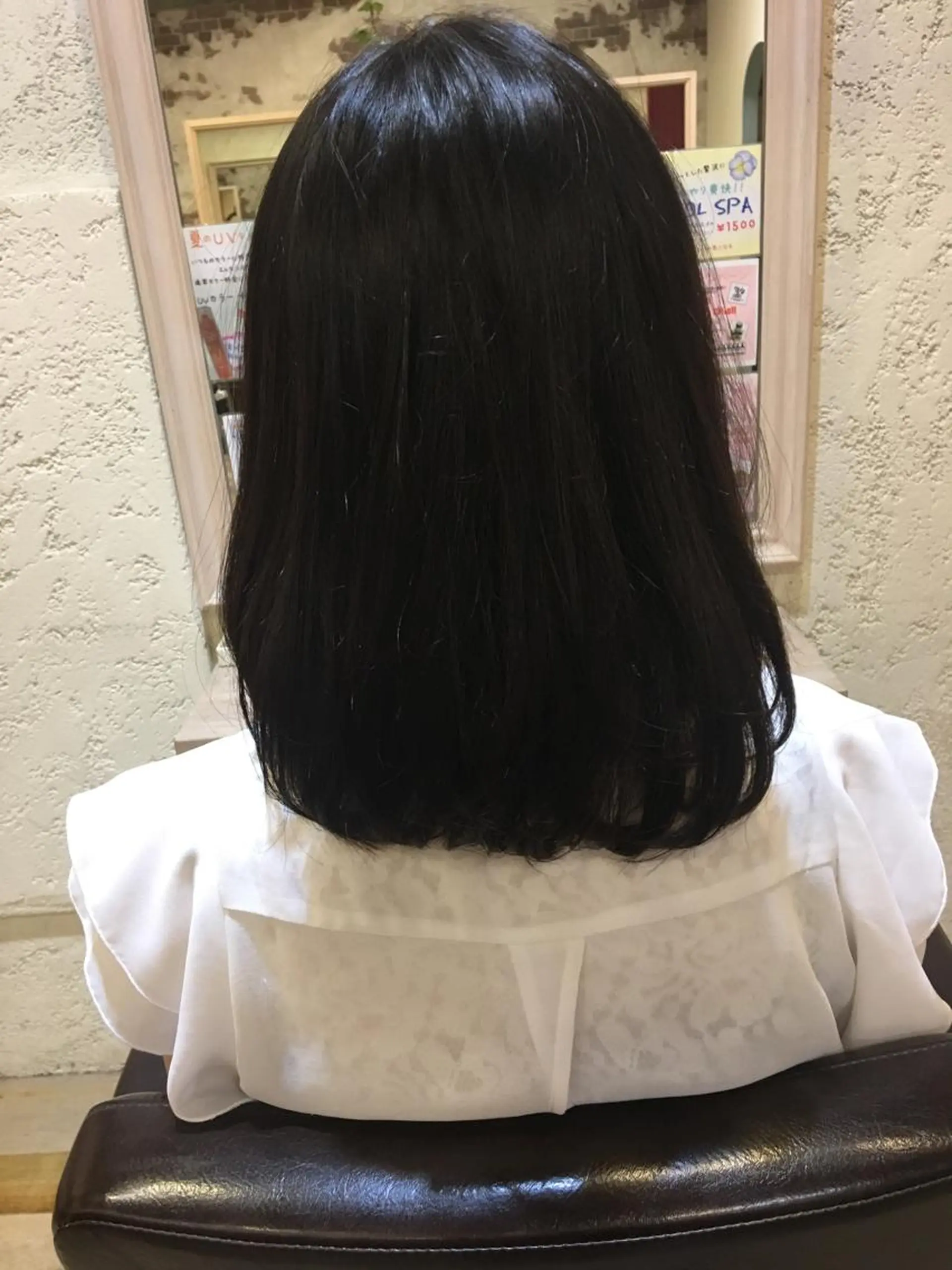 ミディアム 玉邑 美菜のヘアスタイル