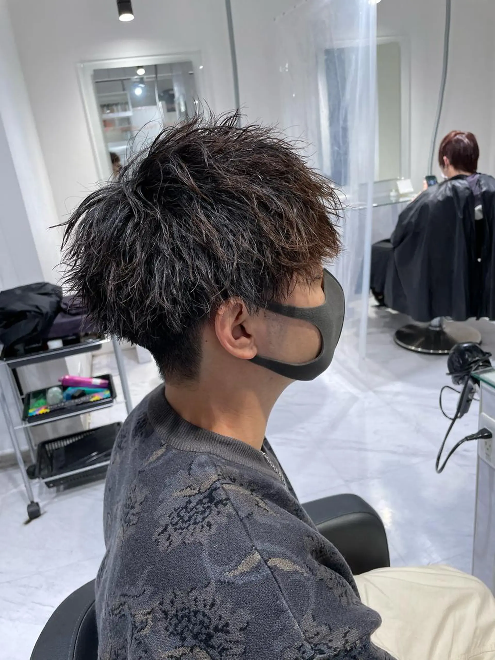 ショート カラー パーマ ヘアアレンジ メンズ キッズ ネイル マツエク・マツパ アイブロウ メンズ韓国風 マッシュウルフ マッシュ メンズパーマ メンズツイストパーマ カット パーマ トリートメント ヘッドスパ ヘアセット スパイキー/フェザー /波巻き/かいとのヘアスタイル