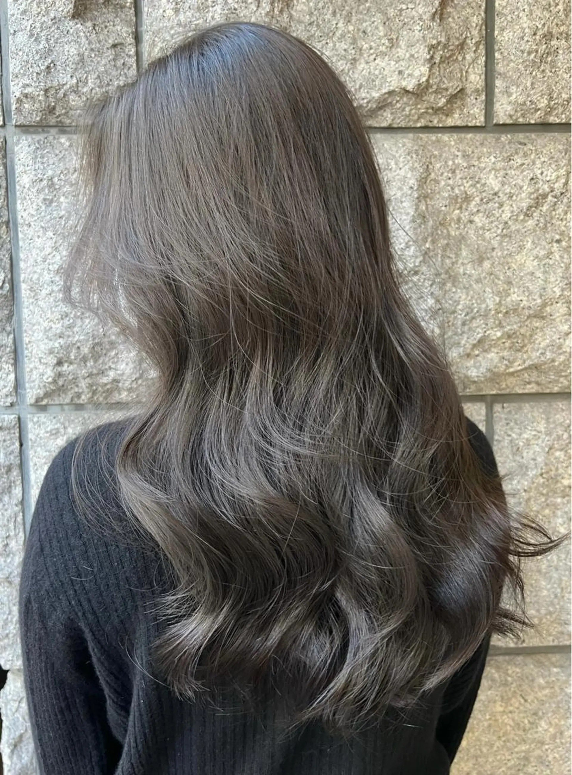 セミロング カラー ヘアアレンジ 透明感カラー グレージュ 🌟小顔レイヤー× 赤み消し透明感カラーのヘアスタイル
