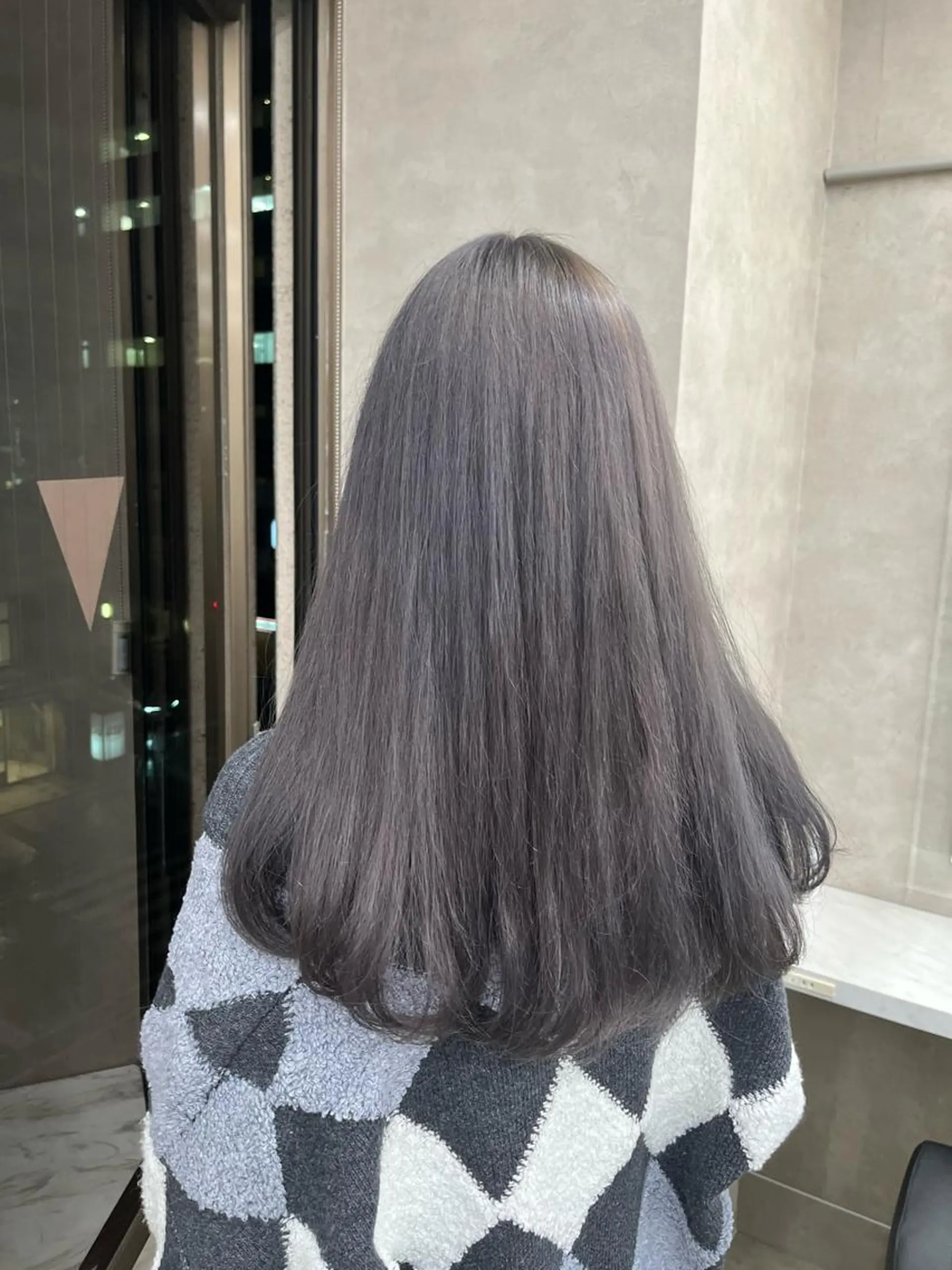 ロング ヘアカラー トリートメント ヘッドスパ ヘアセット 寒色＆ブリーチ特化 寒色MiOのヘアスタイル