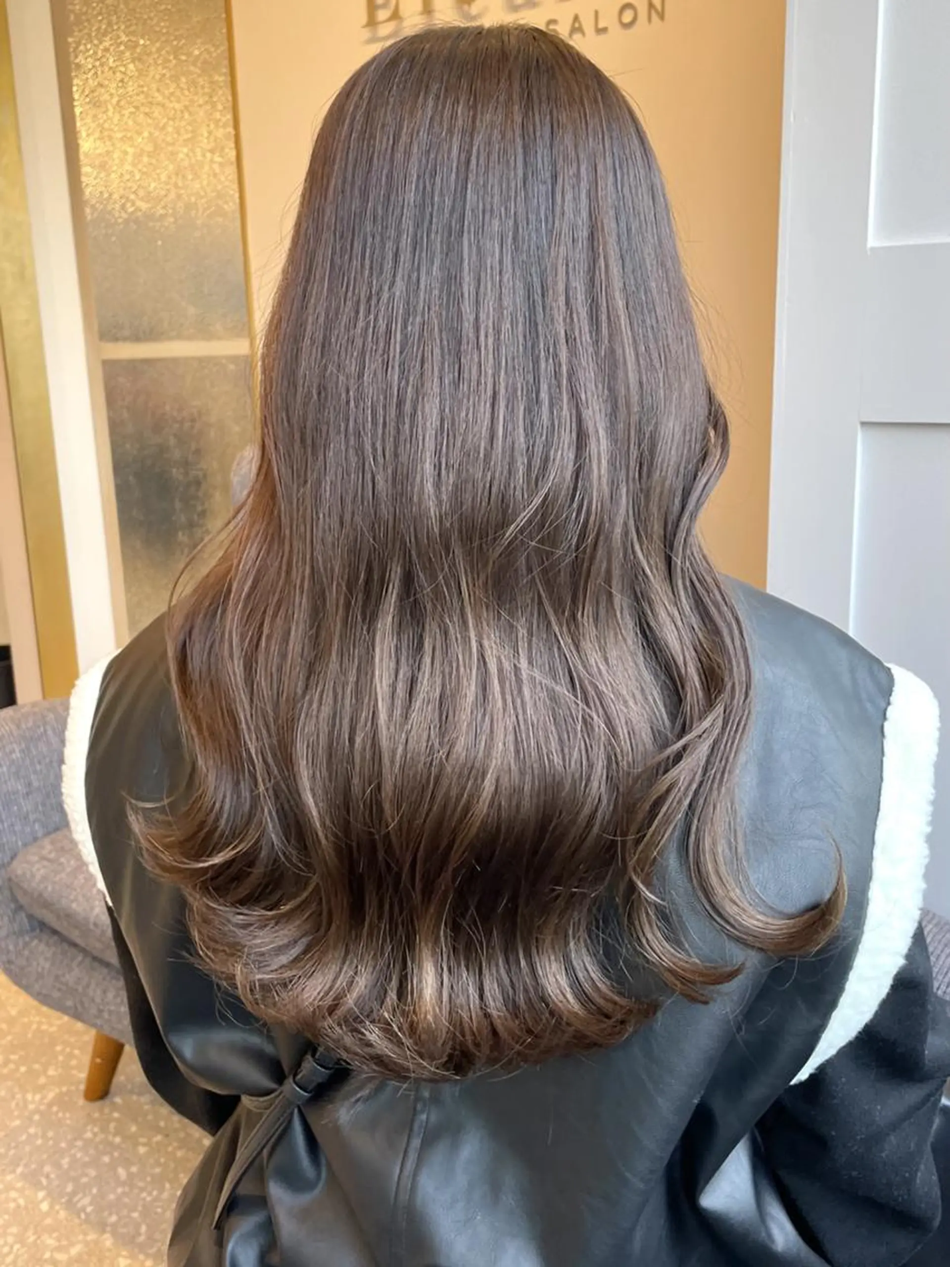 ロング ミラーボール アカデミー枠のヘアスタイル