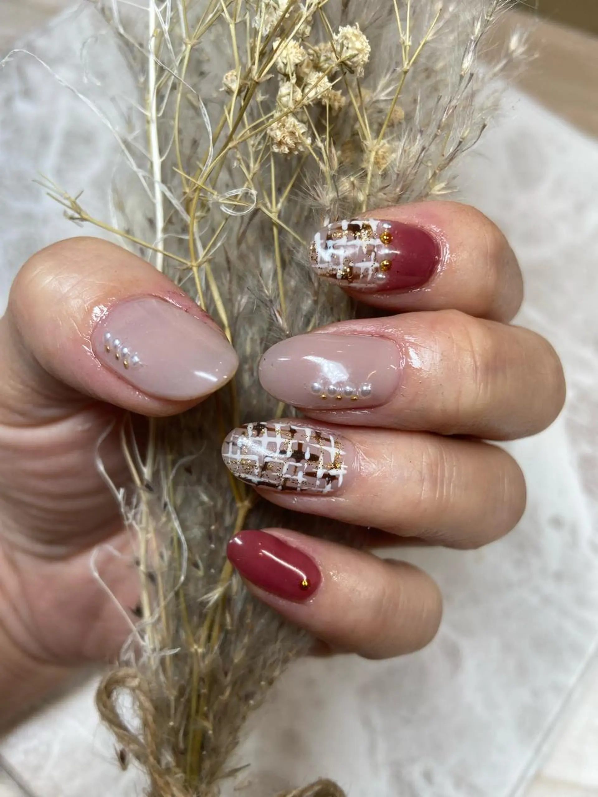 ミディアム ネイル ツイードネイル 冬ネイル ハンドネイル ネイルサロン ステラのネイルデザイン