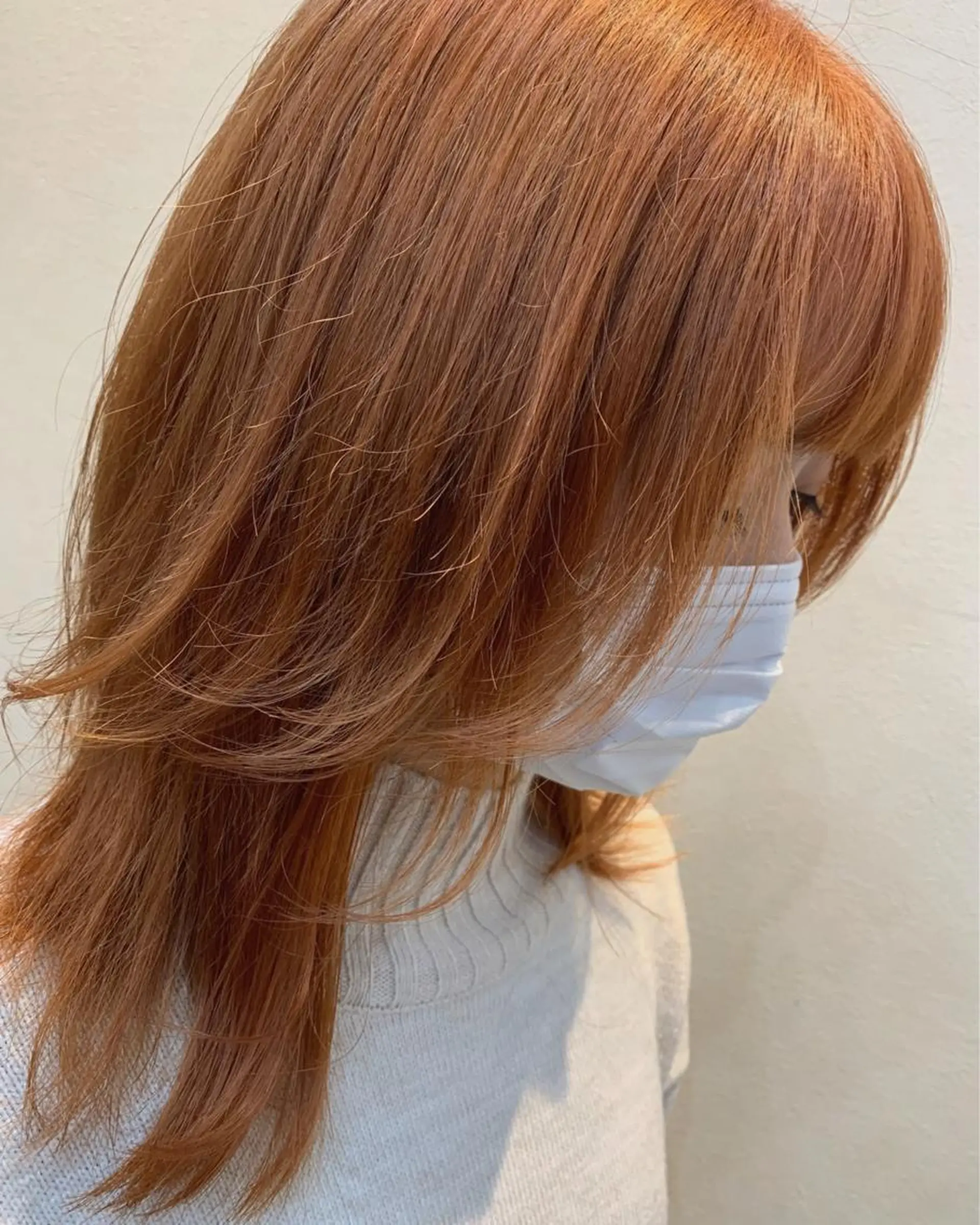 ミディアム カラー ヘアアレンジ オレンジ 顔まわりレイヤー 顔周りカット レイヤーカット 今村公介 ブリーチ特化、派手髪のヘアスタイル