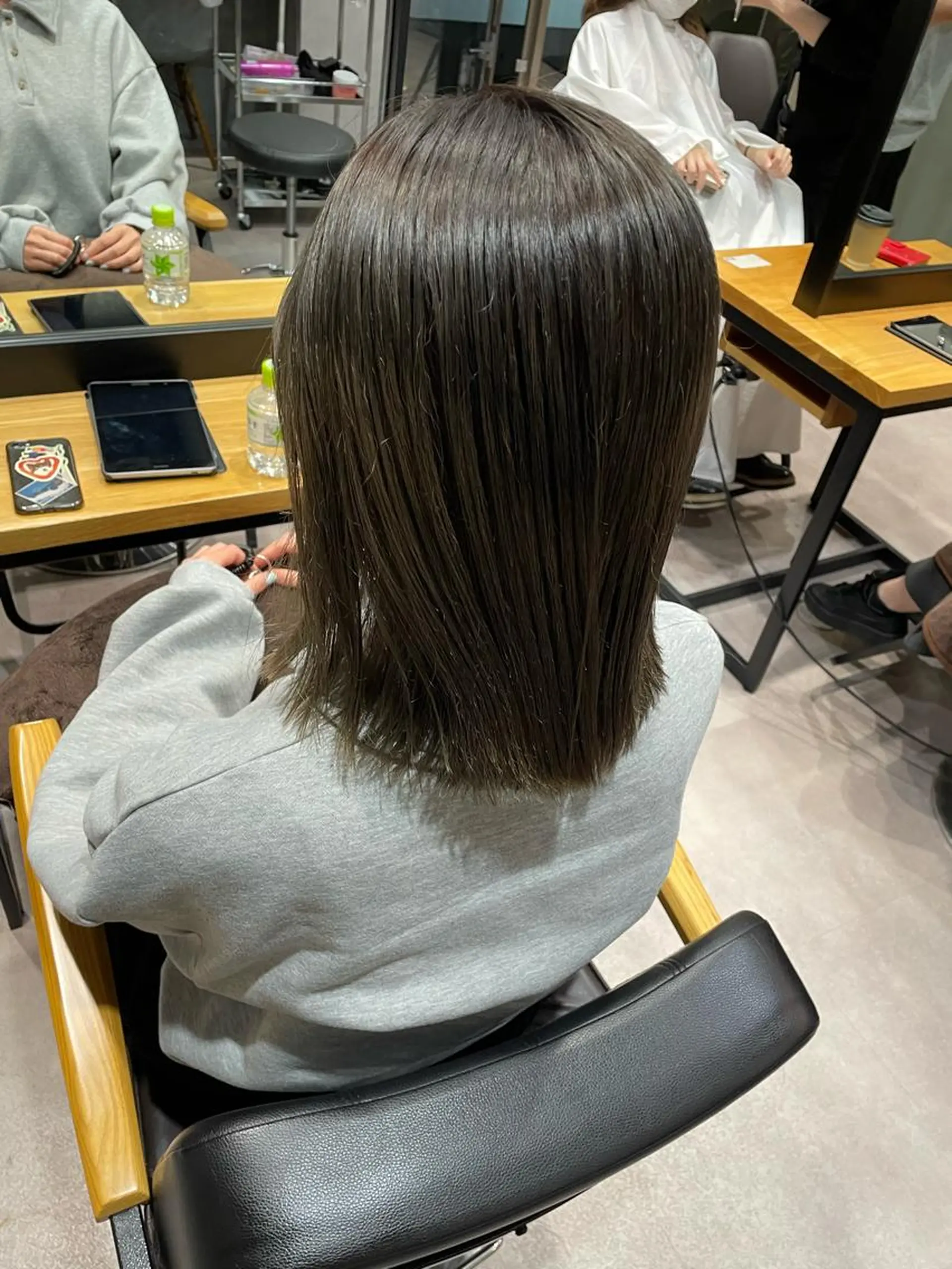 ミディアム カラー アッシュ ブリーチ ケアブリーチ ショコラグレージュ ダークアッシュ 韓国風/オシャレ /縮毛矯正/滝口琴未のヘアスタイル