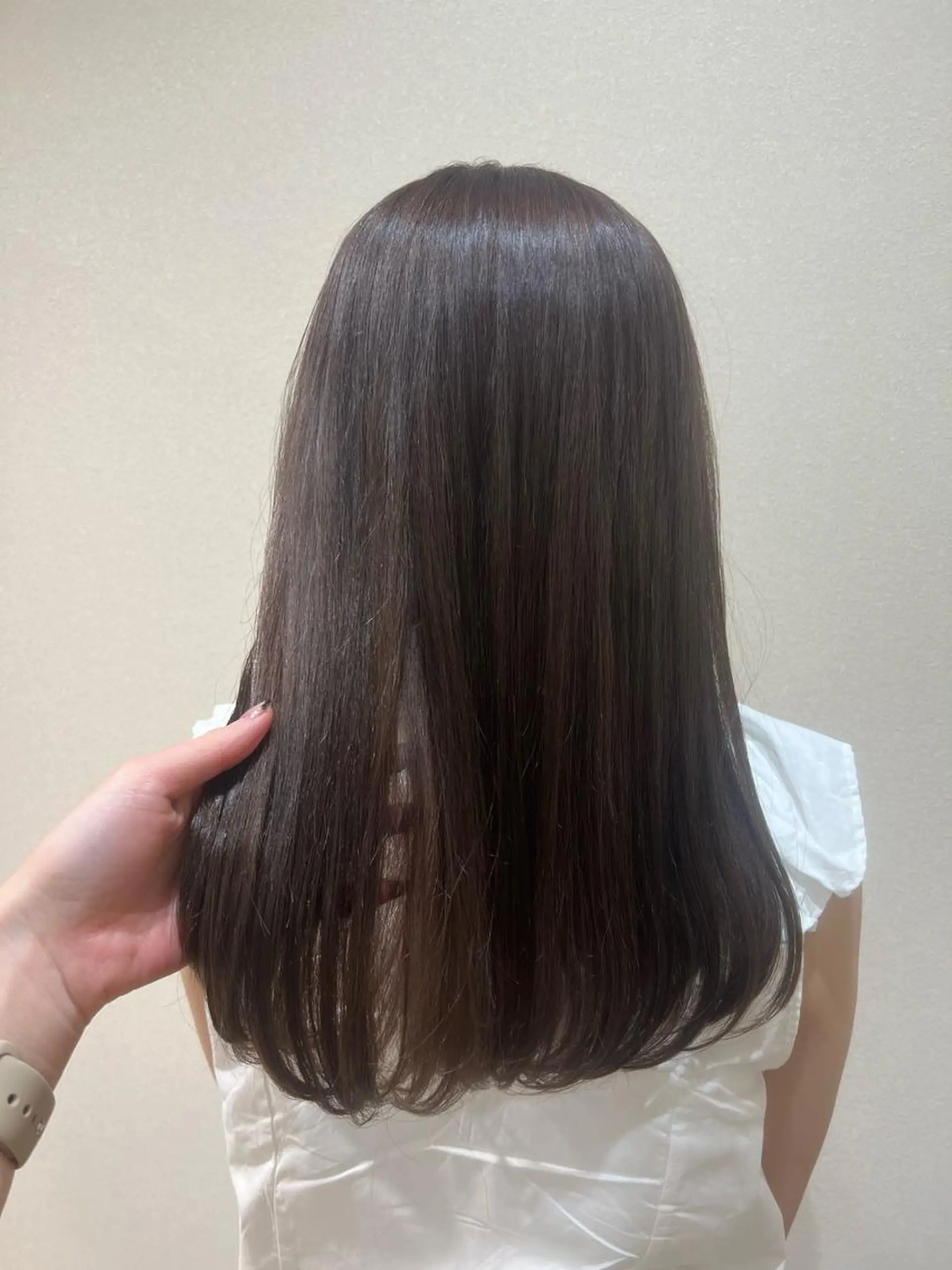 セミロング カット ヘアカラー トリートメント ヘッドスパ mina .のヘアスタイル