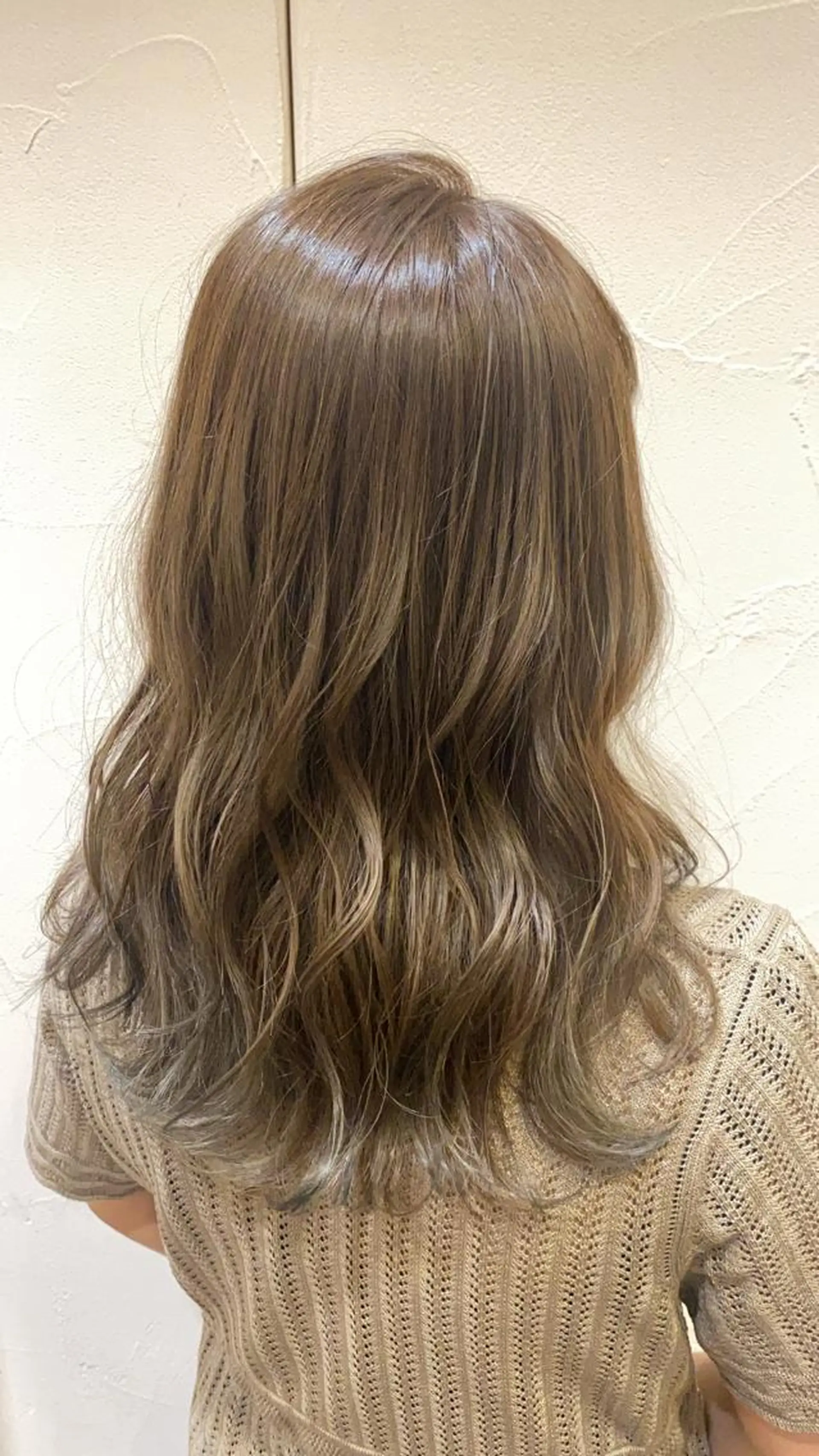 セミロング mina .のヘアスタイル