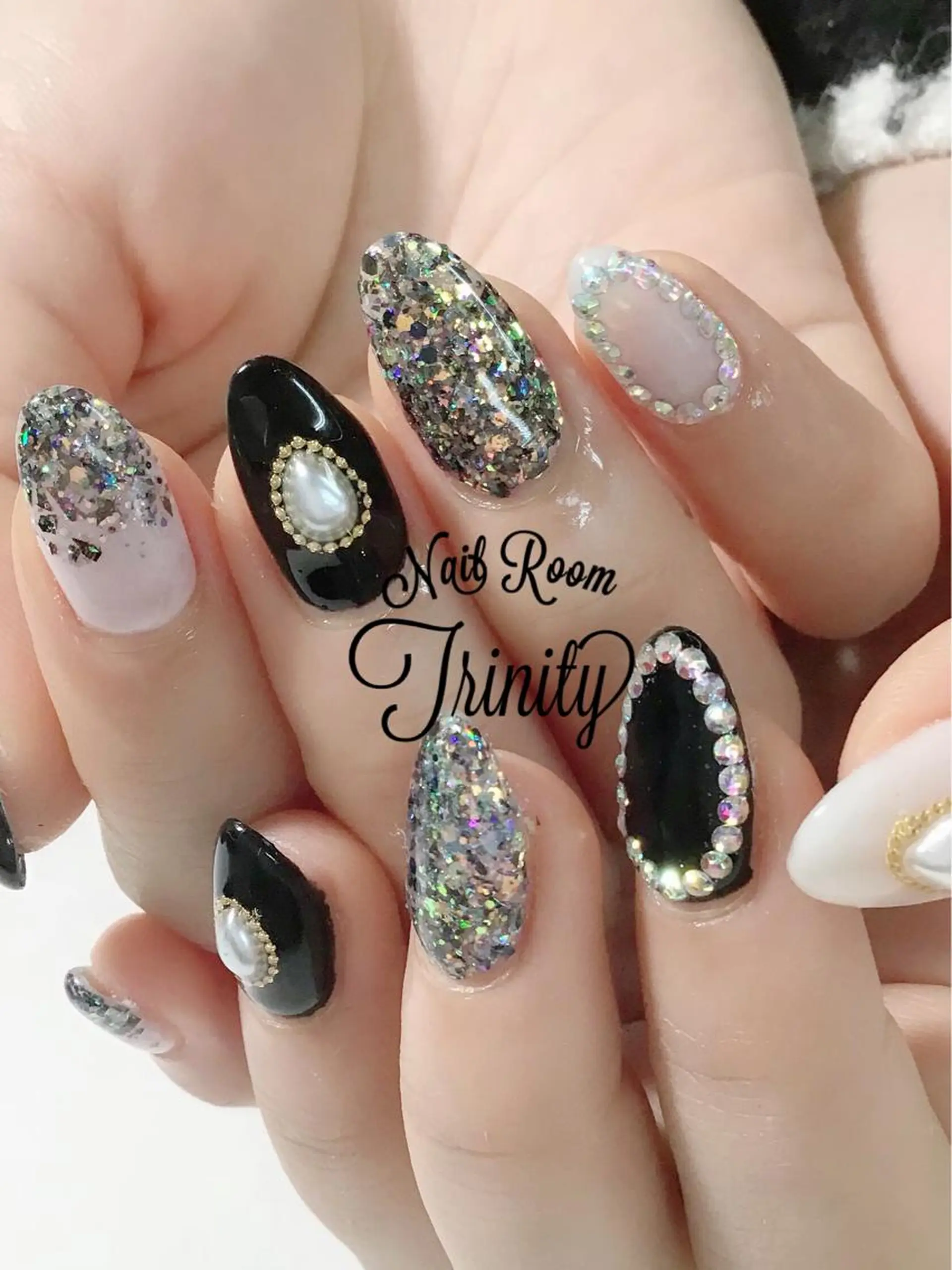 ネイル ハンドネイル Trinity ネイリストスタッフのネイルデザイン
