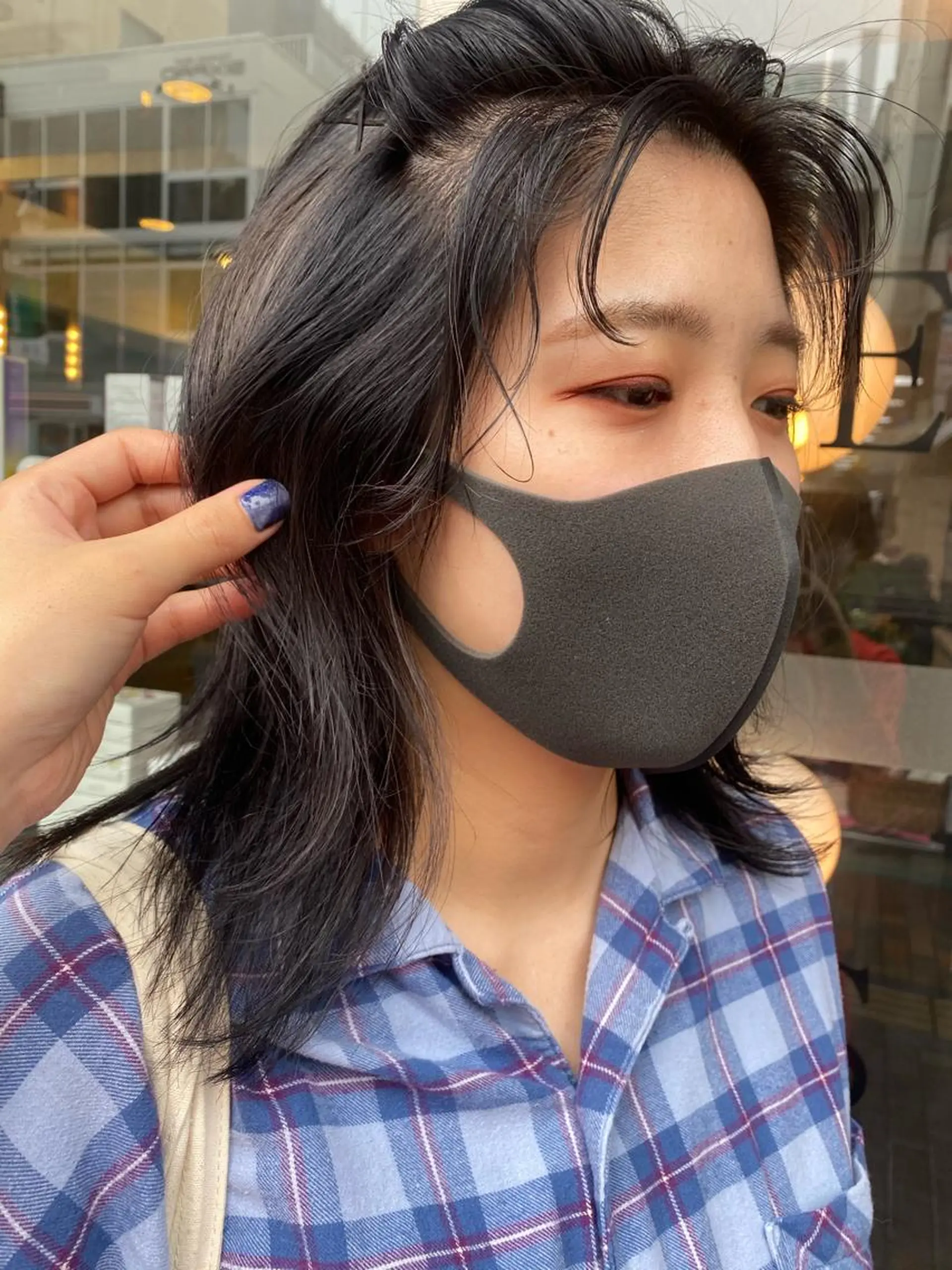 ミディアム カラー パーマ ヘアアレンジ メンズ ネイル mana 暖色カラーカットのヘアスタイル