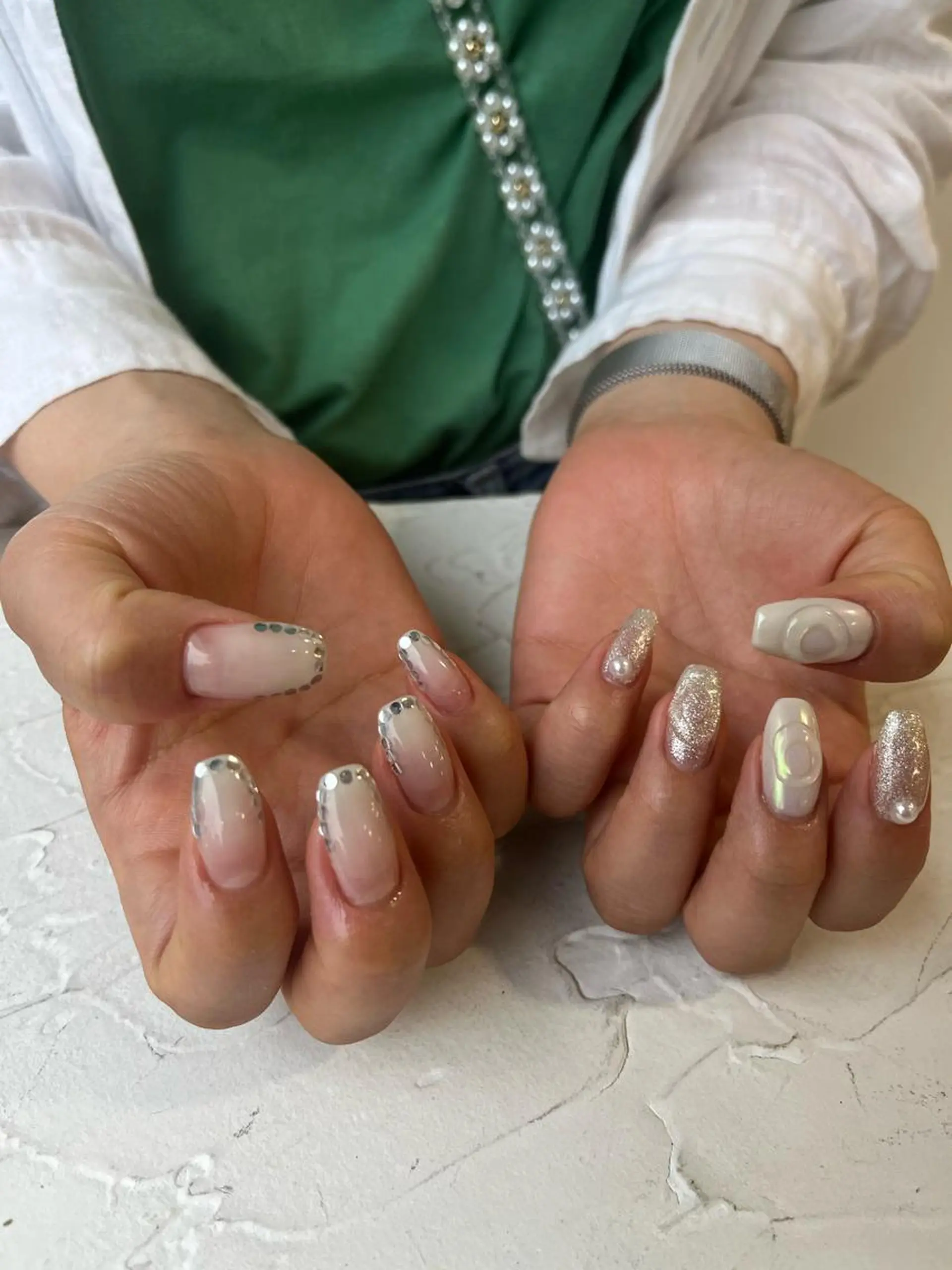 ネイル 小川 奈々花のネイルデザイン