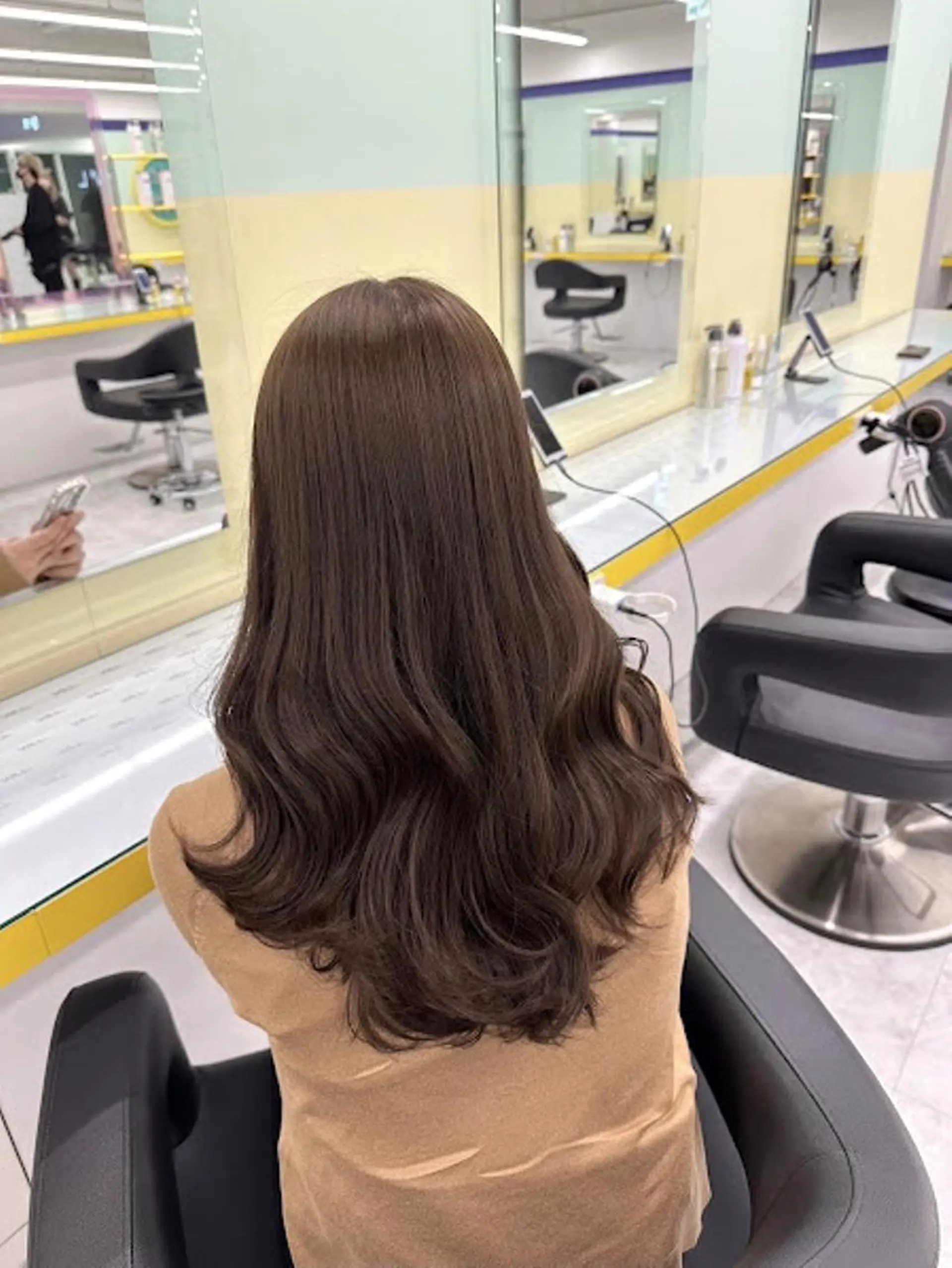 カラー 【公式】DISCO銀 座🪩トレンド🪽のヘアスタイル