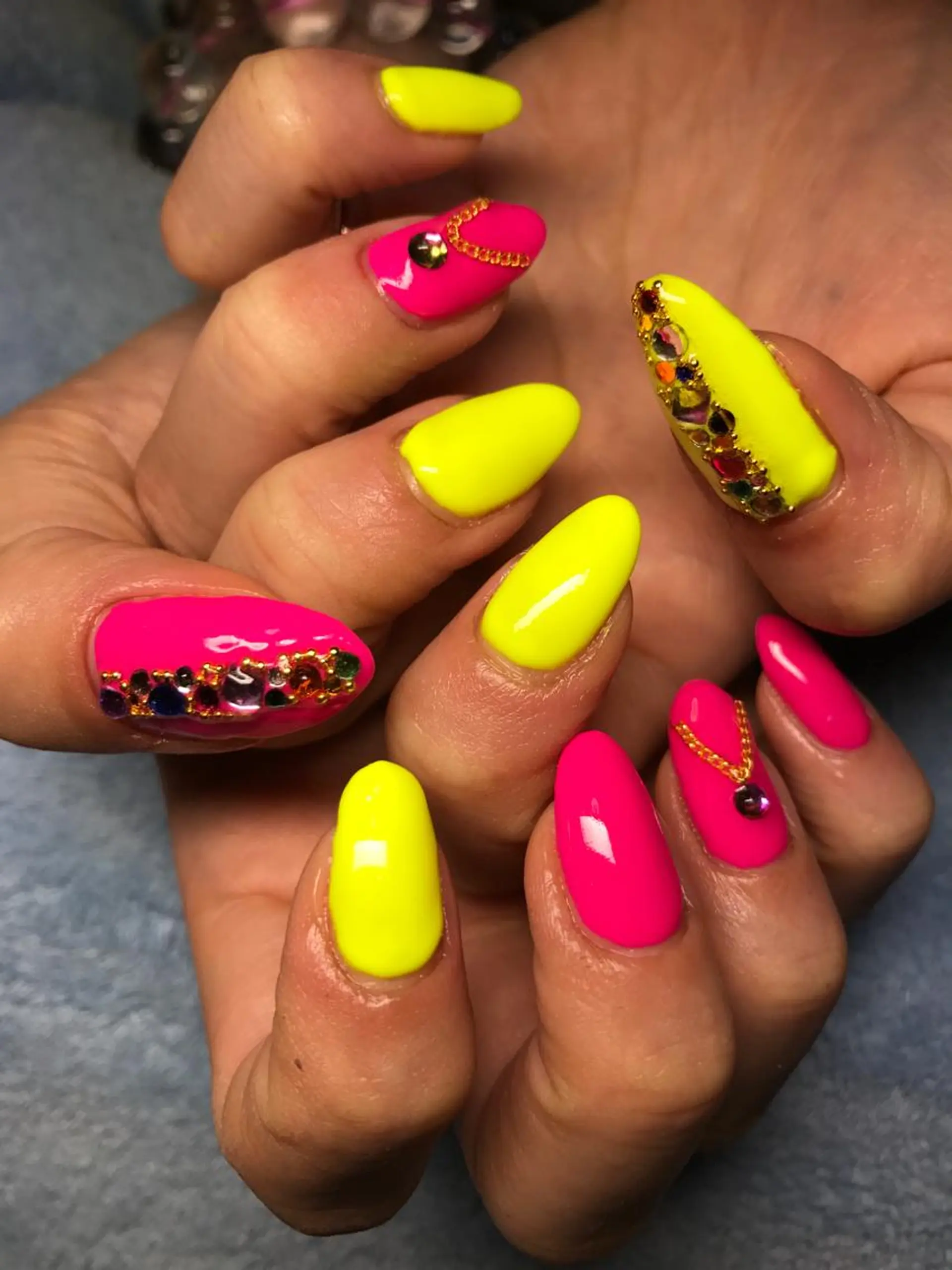 ネイル みんなの店所属・仲谷 つかさのエステ・リラクイメージ