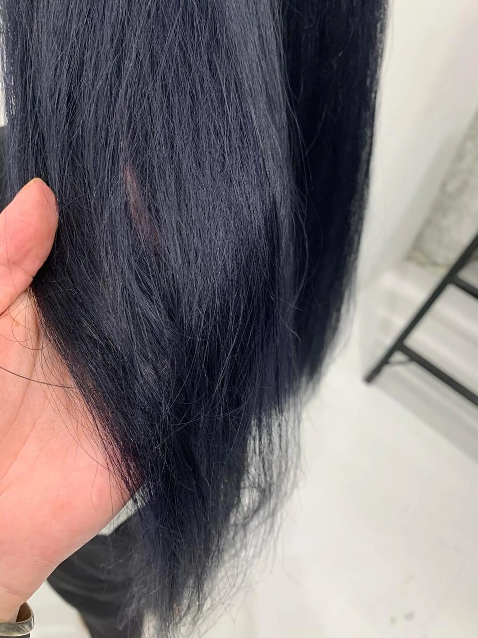 ロング カラー TAKUMI .のヘアスタイル