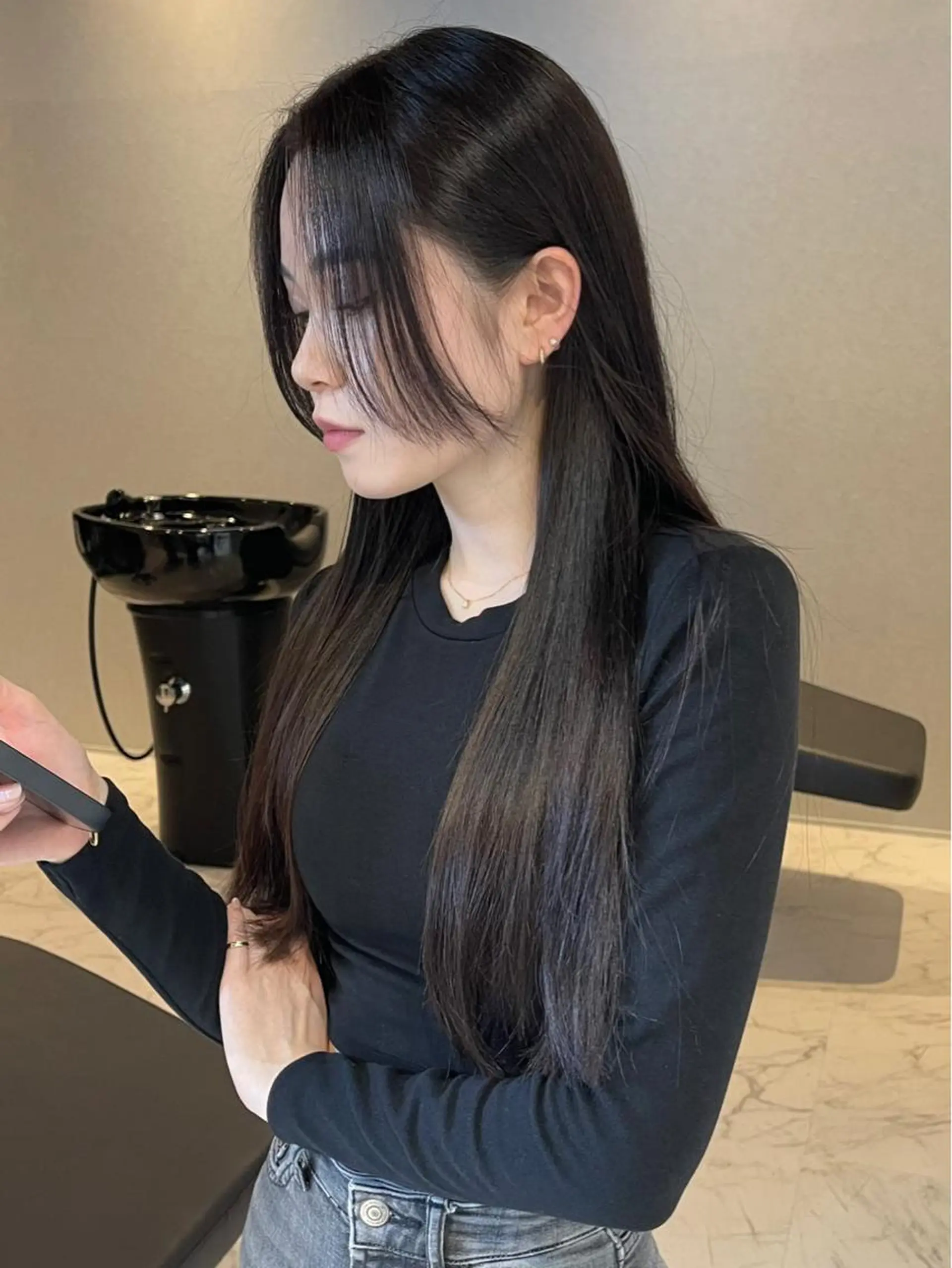 ロング カラー ヘアアレンジ バレイヤージュ デザインカラー ハイライトカラー 外国人風カラー ハイライト カット ヘアカラー トリートメント アンドウ ユウ/ レイヤーカット/韓国のヘアスタイル