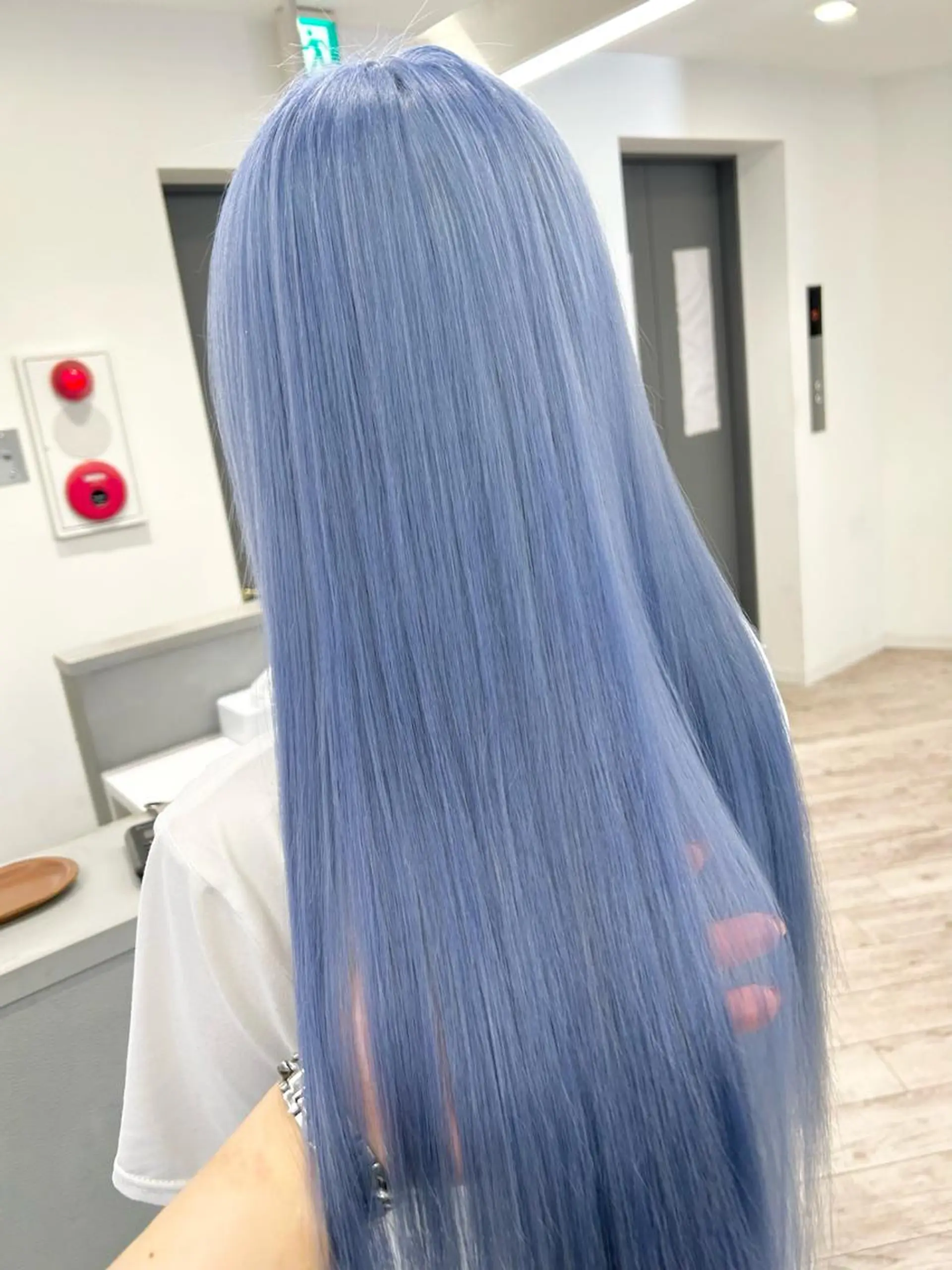 ロング カラー ブルーカラー ヘアカラー ハイトーン特化サロン 🍑momo🍑のヘアスタイル