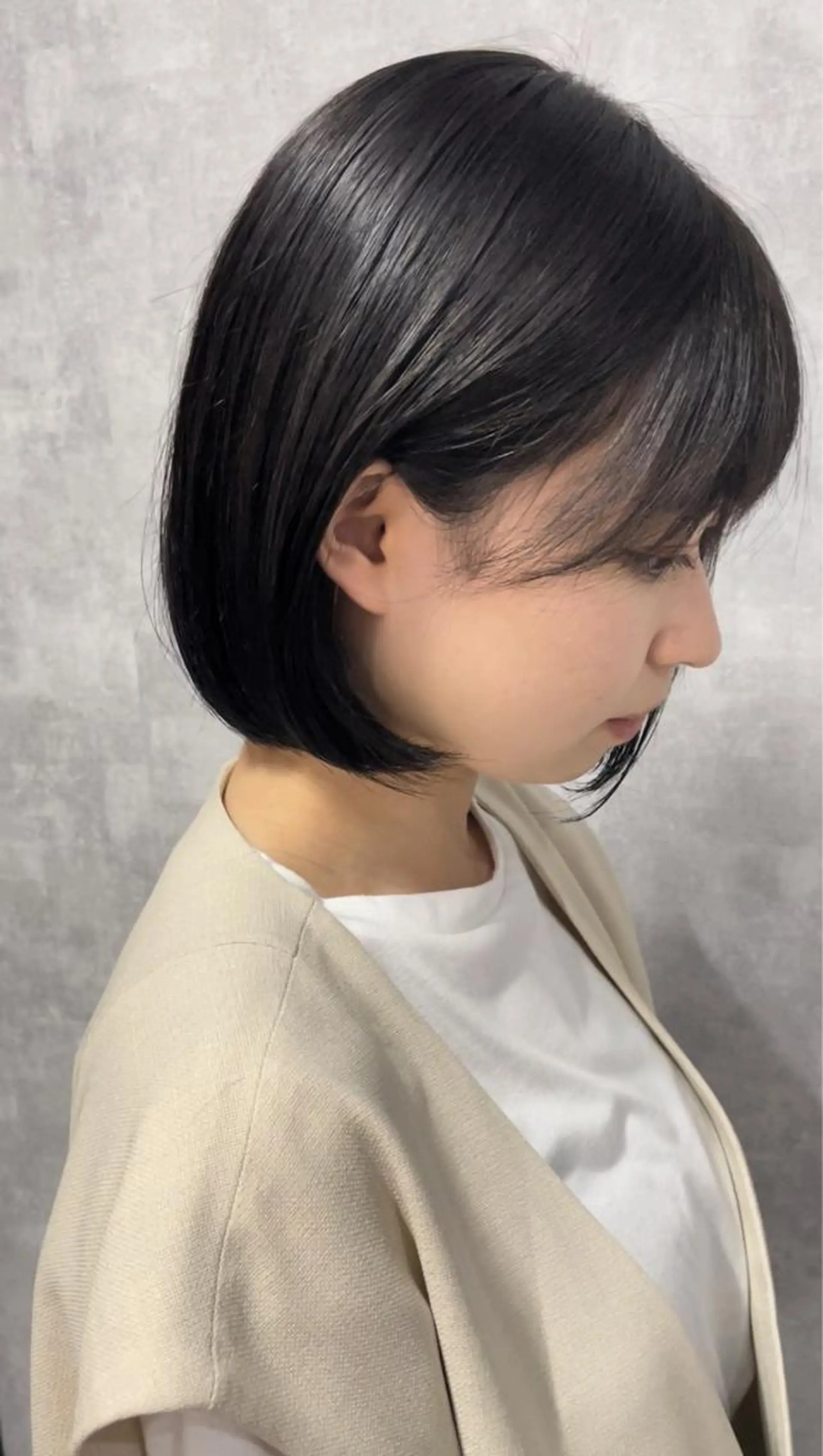 ショート 切りっぱなしボブ ショートボブ 丸みショート ミストバング ボブ モテ髪/ボブ/ショー ト/アダチフウトのヘアスタイル