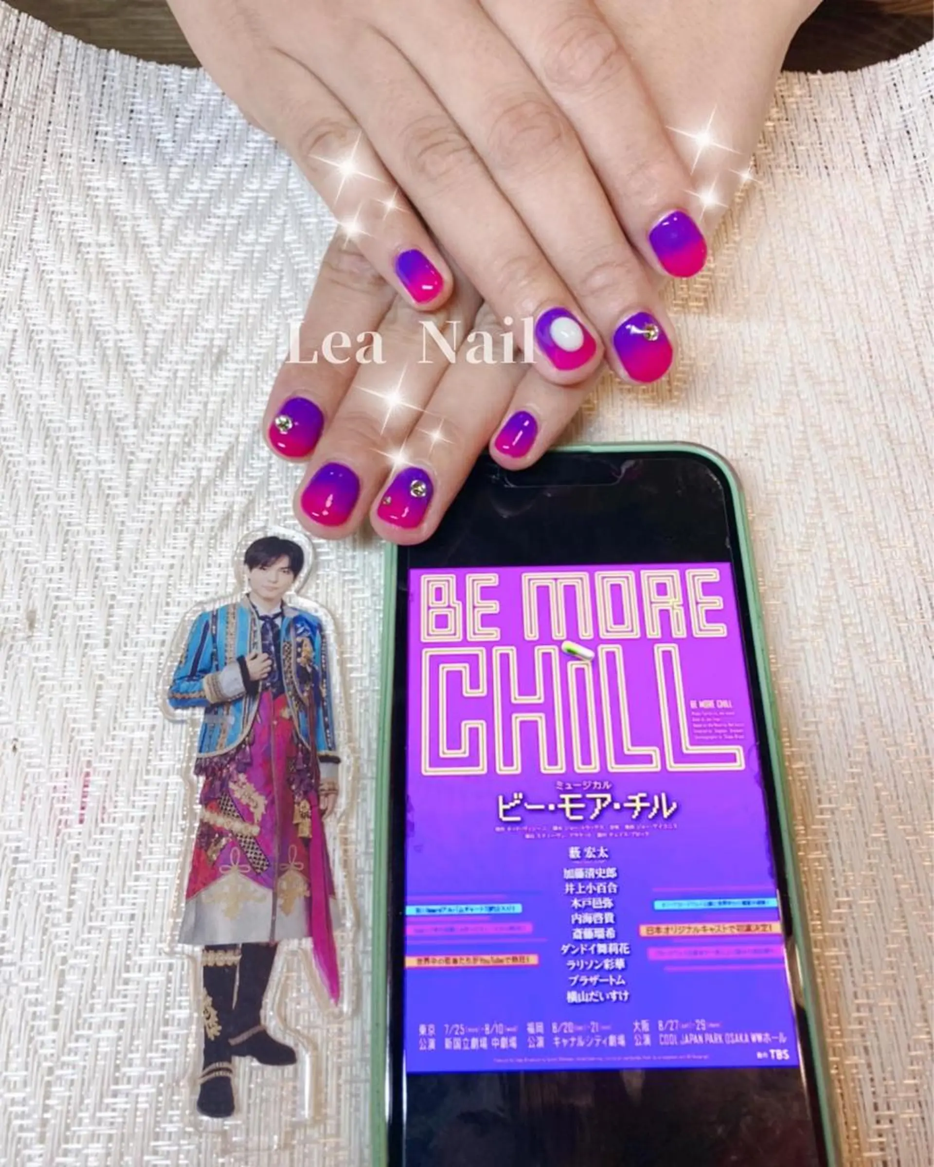 ネイル グラデーション ピンク パープル ストーンネイル Lea Nailのネイルデザイン
