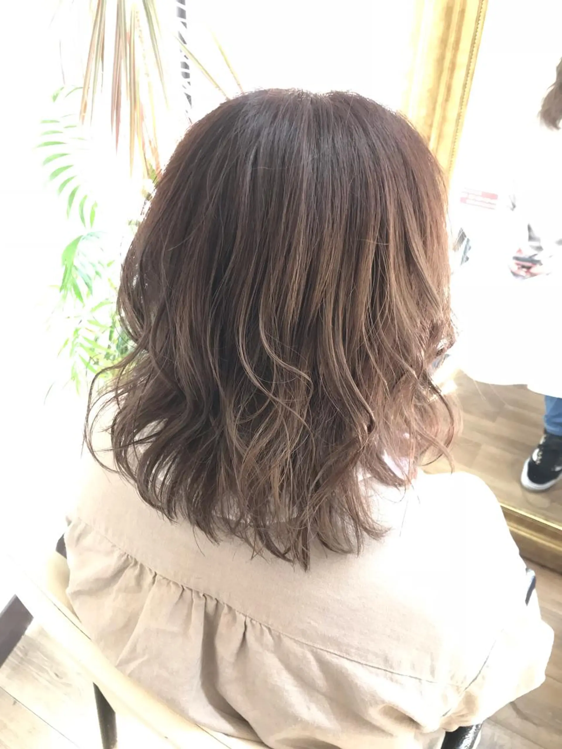 ミディアム カラー 牧野 なつきのヘアスタイル